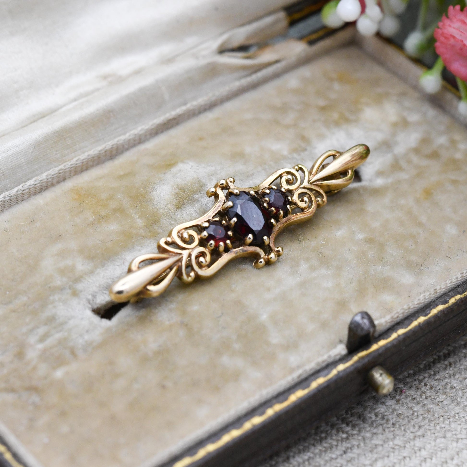 Antique 9ct Gold Garnet Bar Brooch - 1989 | Edwardian Solid Gold Jewellery | Pretty Floral Gift | Faceted Red Gemstone