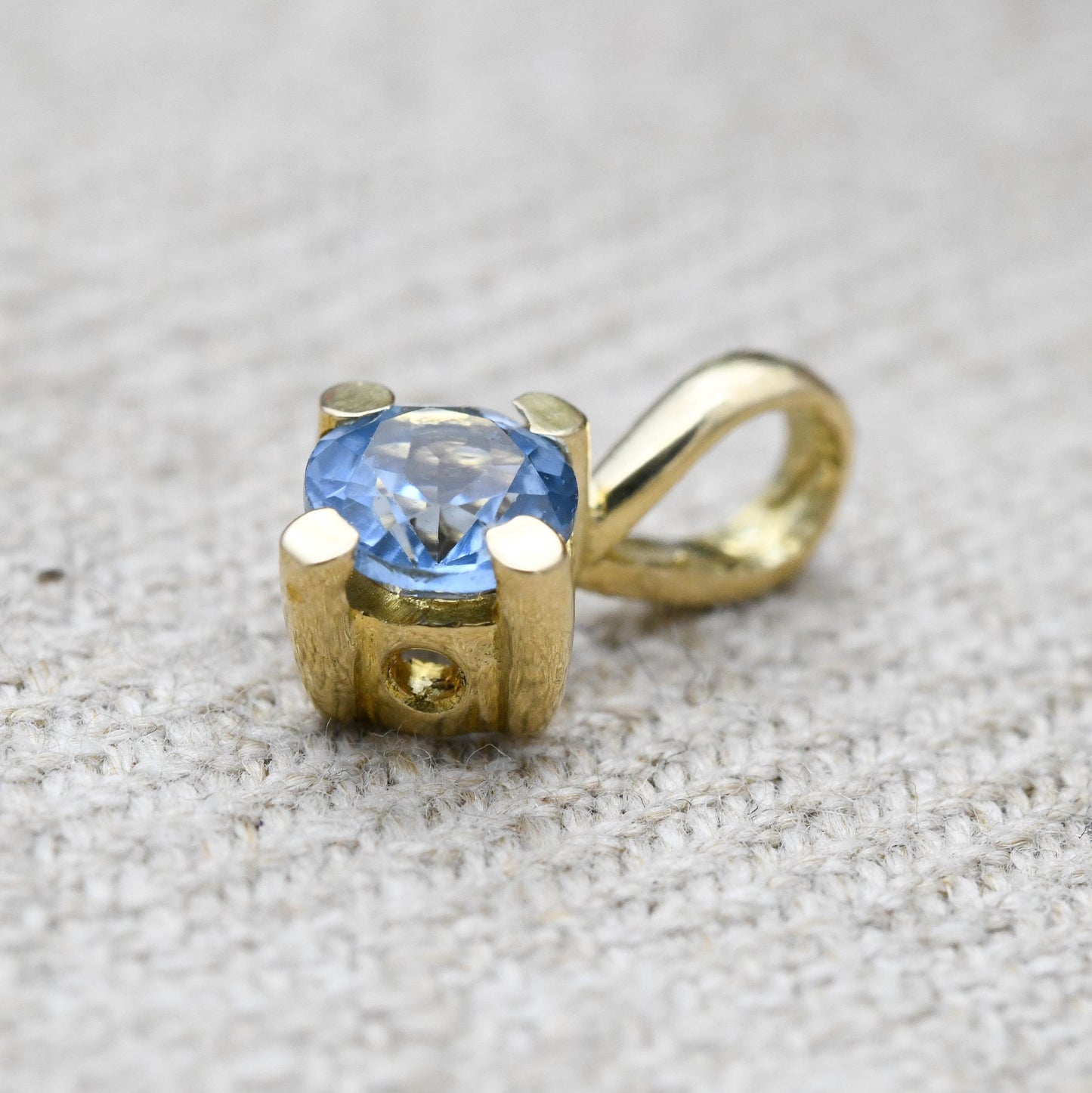 Vintage 14ct Gold Blue Gemstone Pendant - Mid-Century | Baby Blue Stone | Little Charm for Necklace Stack