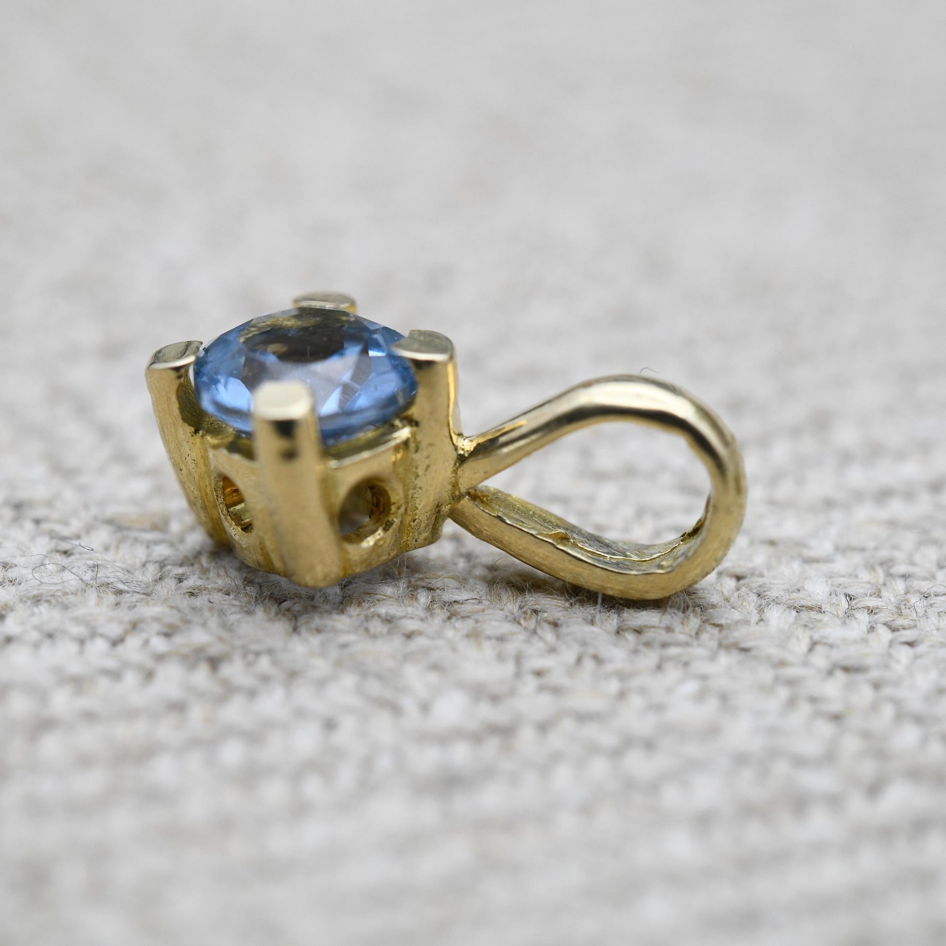 Vintage 14ct Gold Blue Gemstone Pendant - Mid-Century | Baby Blue Stone | Little Charm for Necklace Stack