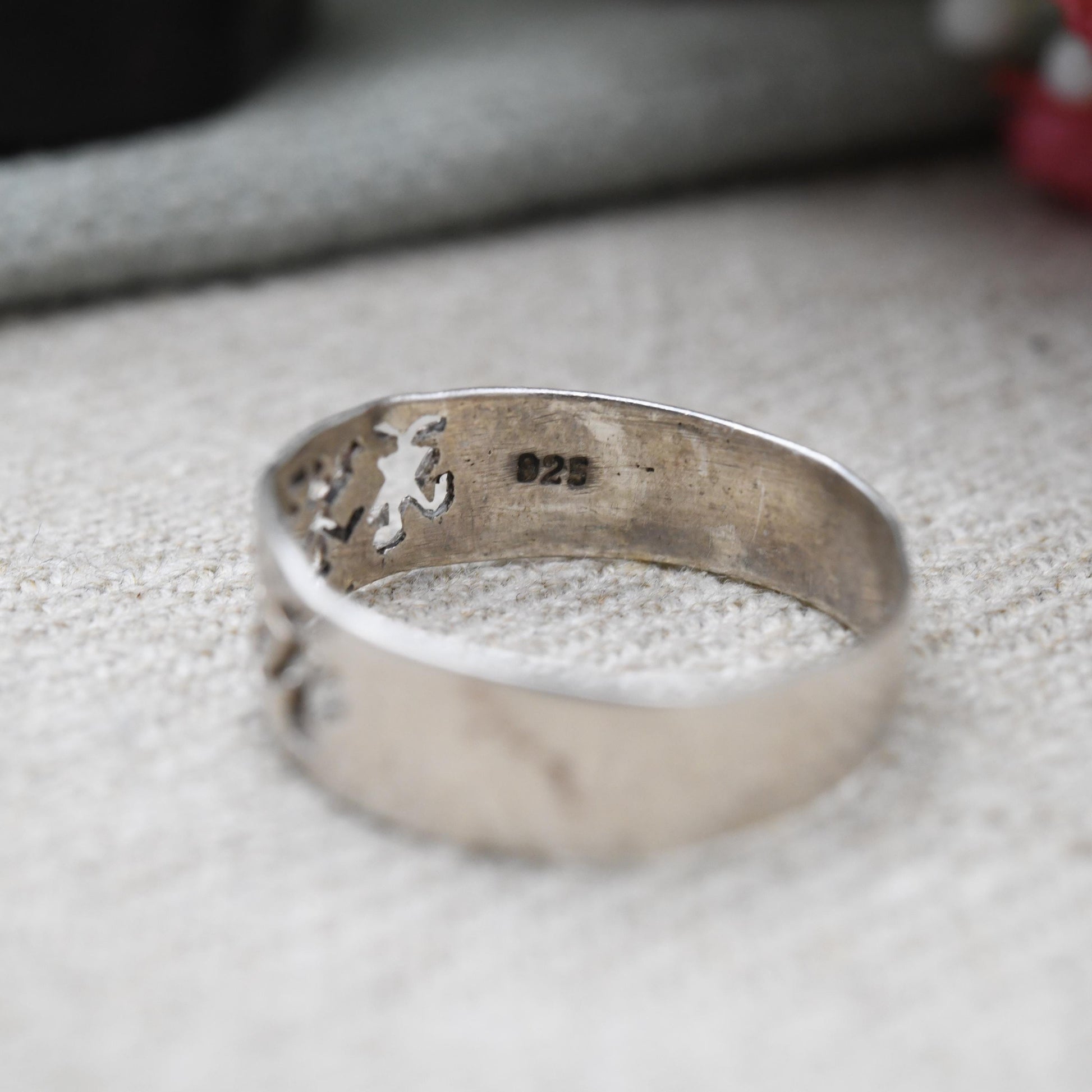 Vintage Sterling Silver Figure Band Ring - Cut Out Dancing Men Ring | Unisex | Everyday | UK Size - T | US Size - 9 1/4