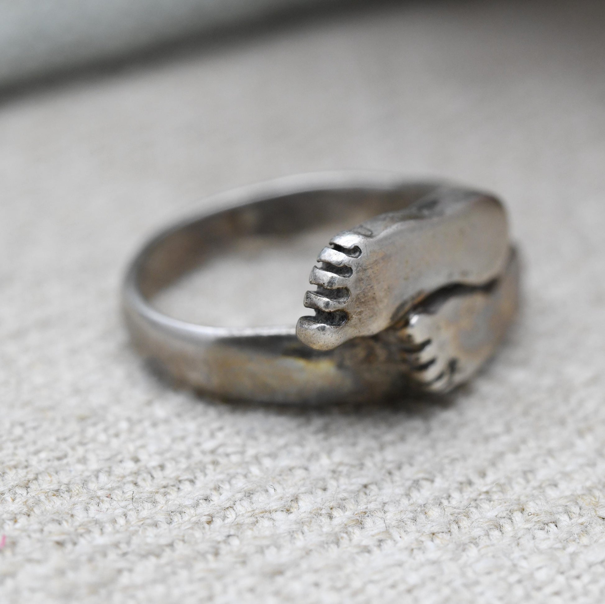 Vintage Sterling Silver Feet Ring - Quirky Pair of Feet Design | Unisex | Everyday Silver Jewellery | UK Size - I 1/2 | US Size - 4 1/2