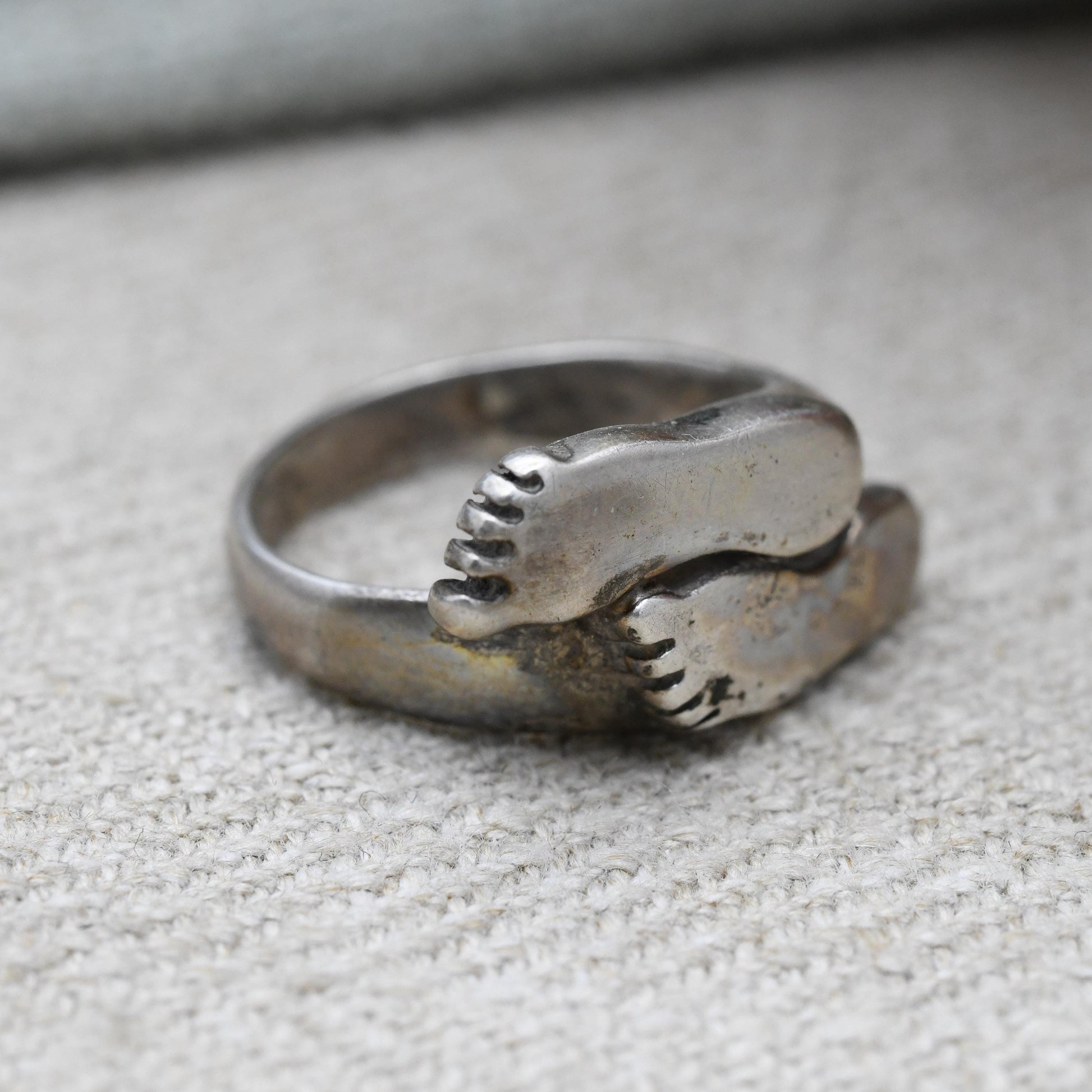 Vintage Sterling Silver Feet Ring - Quirky Pair of Feet Design | Unisex | Everyday Silver Jewellery | UK Size - I 1/2 | US Size - 4 1/2