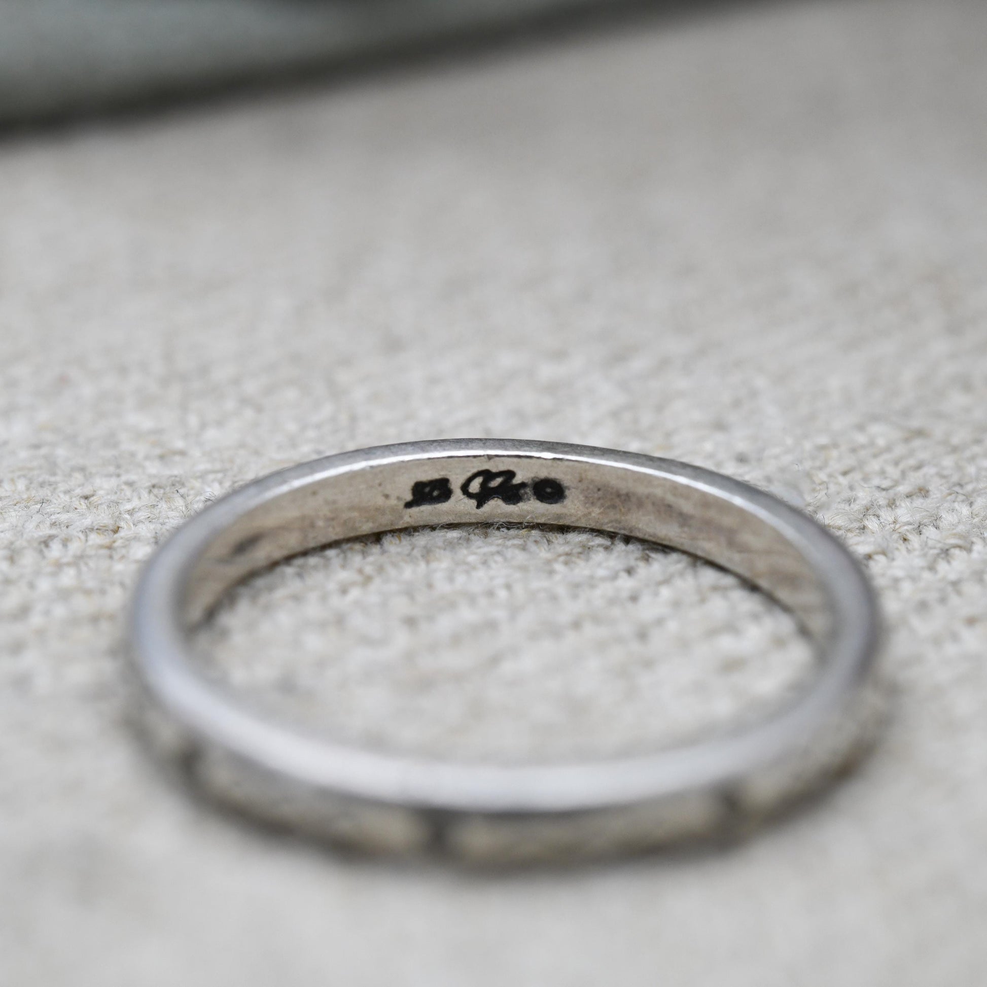 Carolyn Pollack Sterling Silver Band Ring - New Mexico Southwestern Design Old Carlisle Albuquerque | UK Size - R US Size - 8 3/4