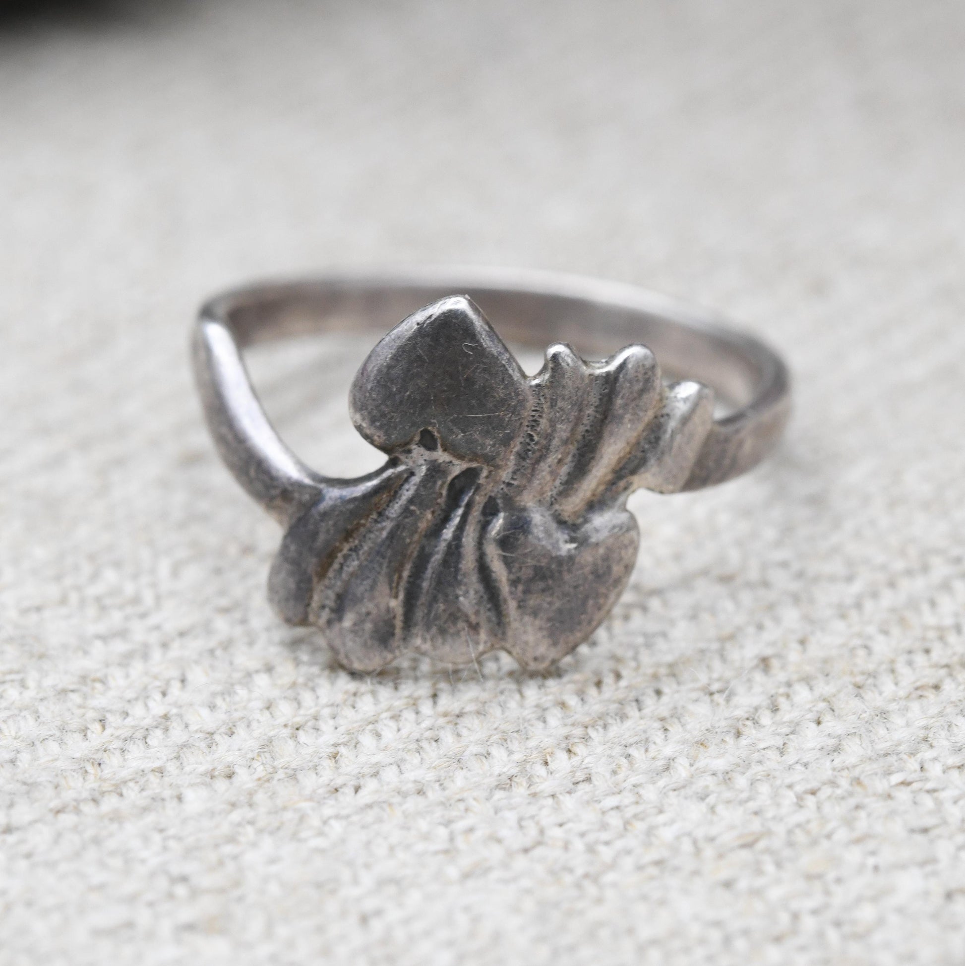 Vintage Sterling Silver Abstract Heart Ring - Quirky Silver Love Heart Jewellery | Everyday Thumb Ring | UK Size P | US Size 7 1/2