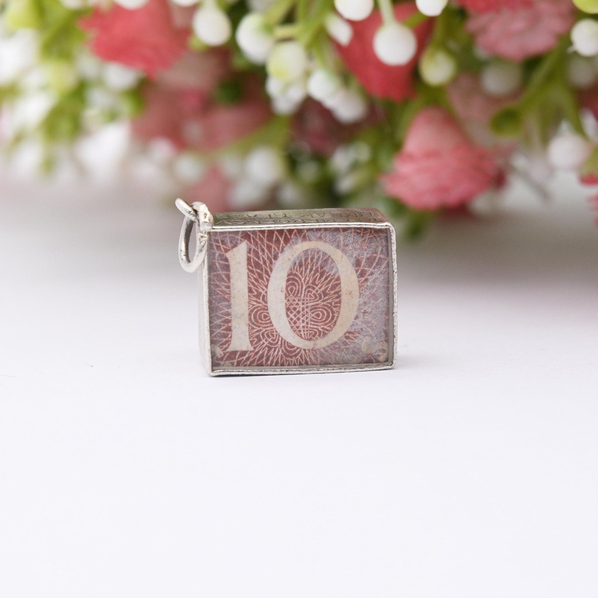 Vintage Sterling Silver Old British Ten Shilling Note in Emergency Case Charm Pendant - Emergency Savings | Souvenir Gift for Charm Bracelet