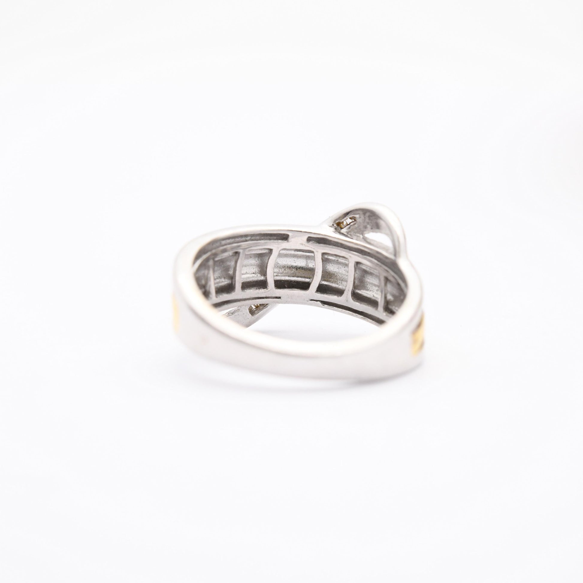 Vintage Sterling Silver and Gold Plated Two Tone Wave Form Ring - Clear Stone Channel Setting Decoration | UK Size - M 1/2 | US Size - 7 1/2