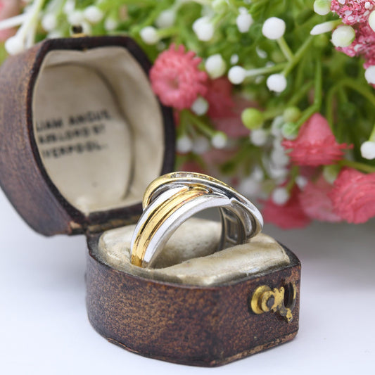 Vintage Sterling Silver and Gold Plated Two Tone Wave Form Ring - Clear Stone Channel Setting Decoration | UK Size - M 1/2 | US Size - 7 1/2