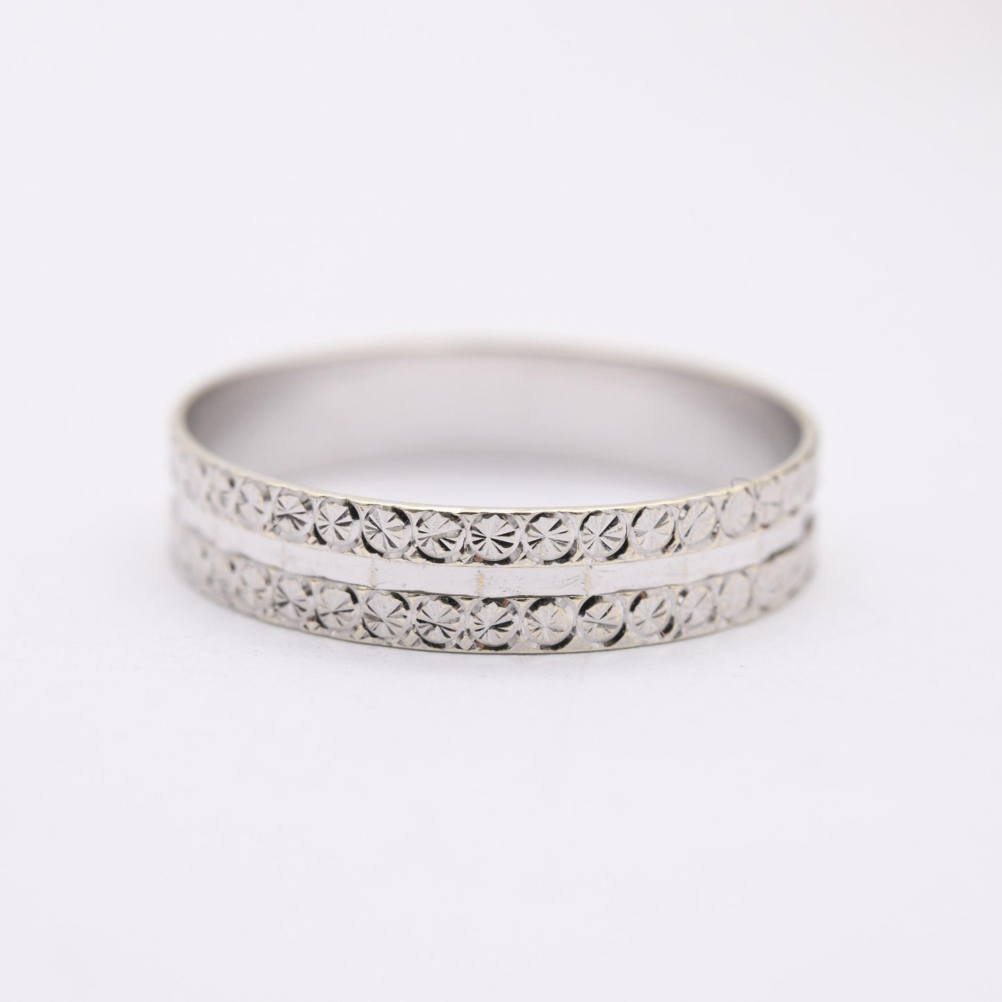Vintage 9ct White Gold Band Ring - Unisex Patterned Jewellery | UK Size - O | US Size - 7 1/2