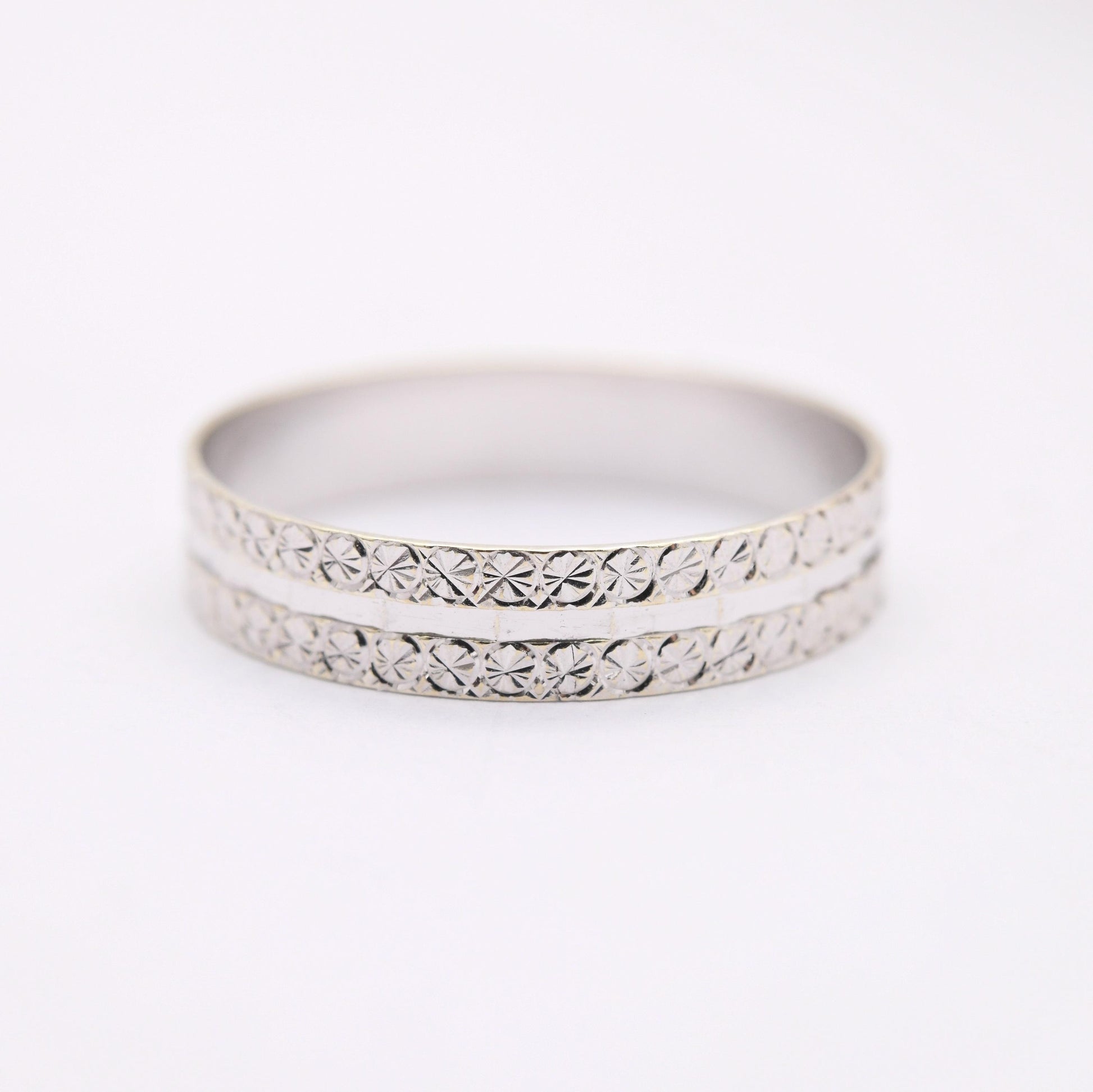 Vintage 9ct White Gold Band Ring - Unisex Patterned Jewellery | UK Size - O | US Size - 7 1/2