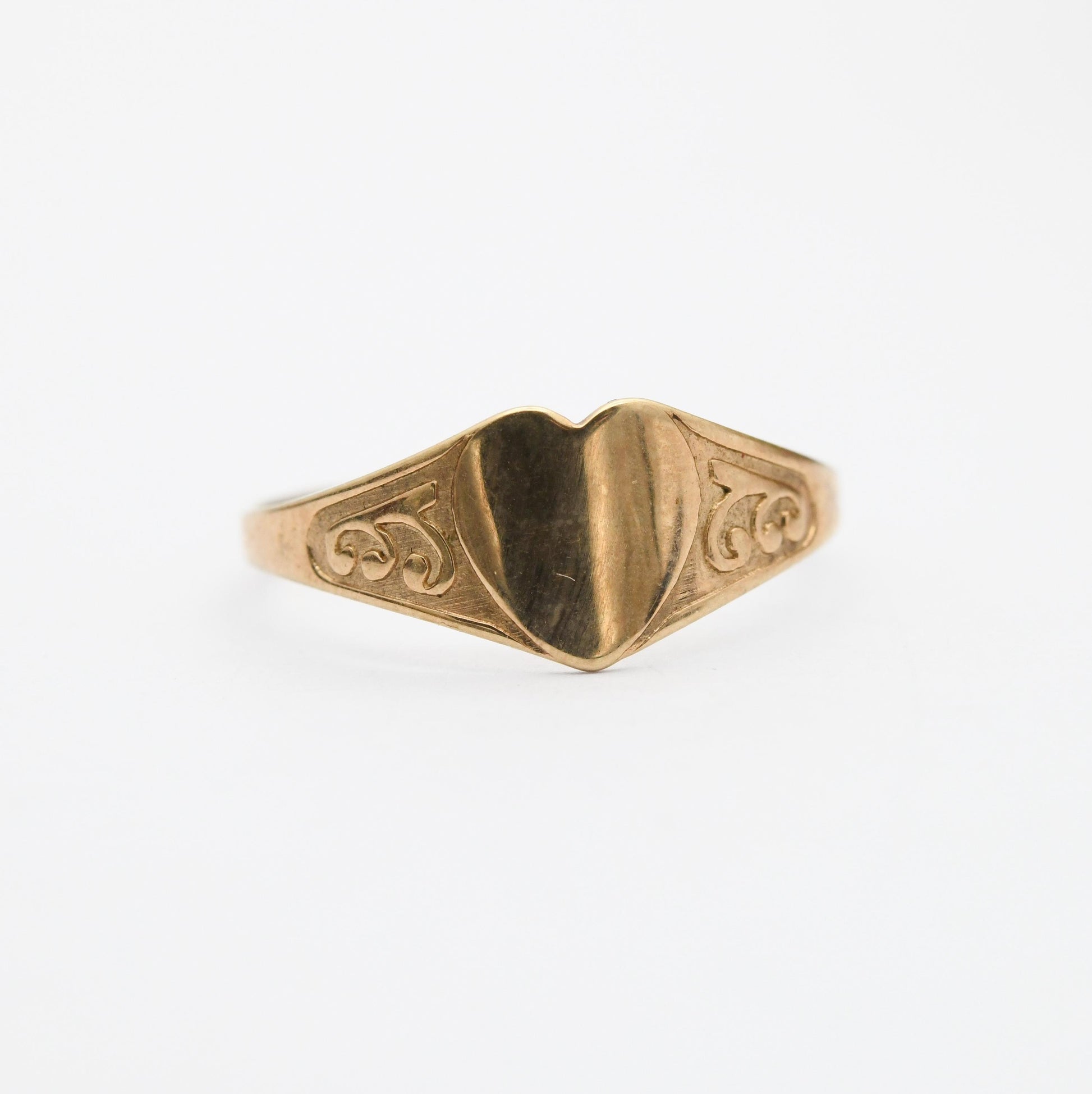 Vintage 9ct Gold Heart Signet Ring - Scrolling Pattern | Solid Gold Jewellery Unisex Pinkie | UK Size - H 1/2 | US Size - 4 1/4