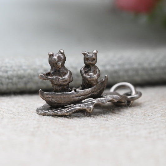 Vintage CHIM Articulated Silver The Owl and the Pussy-Cat Charm - Cute Little Moving Boat Charm | Poem | Music | Gift for Charm Bracelet