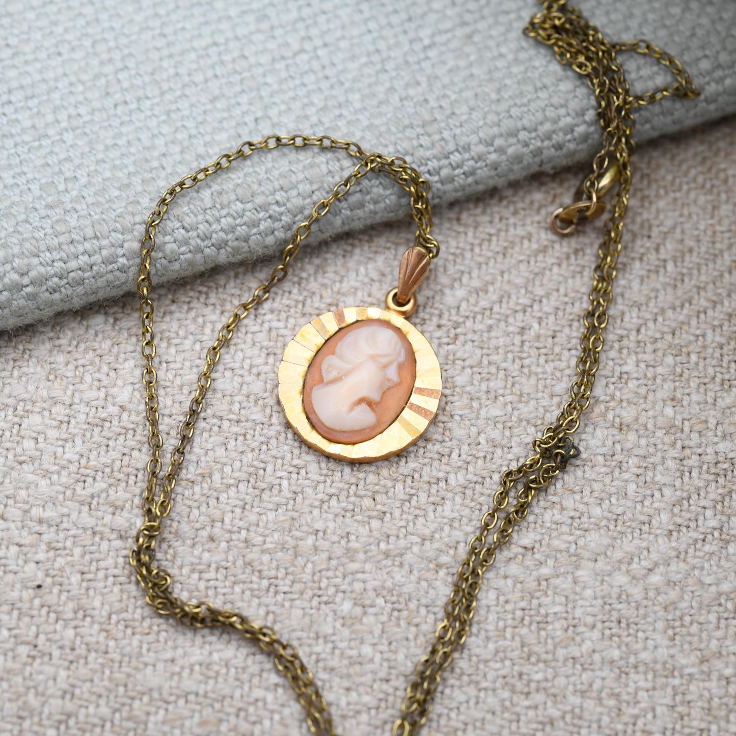 Vintage Rolled Gold Shell Cameo Pendant Necklace on Trace Chain - FB Mid-Century Costume Jewellery