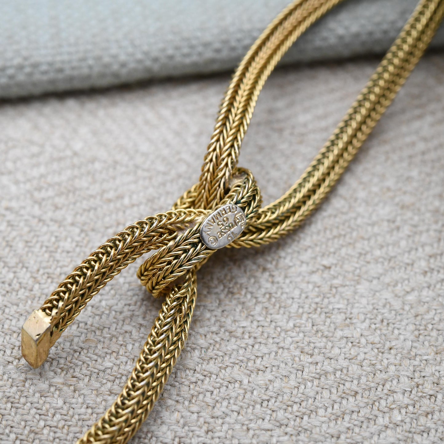 Vintage 1965 Grosse Germany Gold-Plated Necklace – German | Elegant Bow Knot Design | Signed Statement Chain | Mid-Century Jewellery