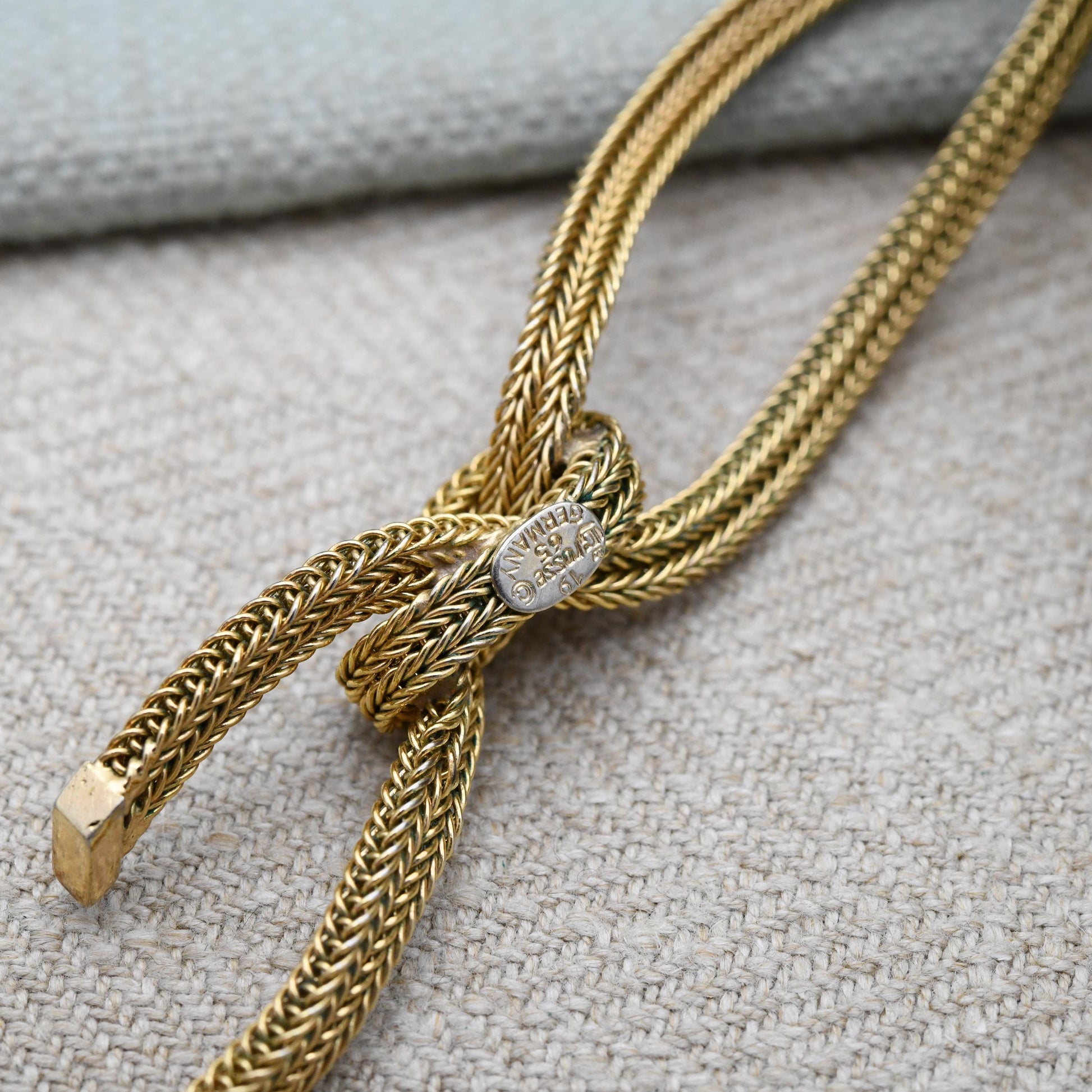 Vintage 1965 Grosse Germany Gold-Plated Necklace – German | Elegant Bow Knot Design | Signed Statement Chain | Mid-Century Jewellery