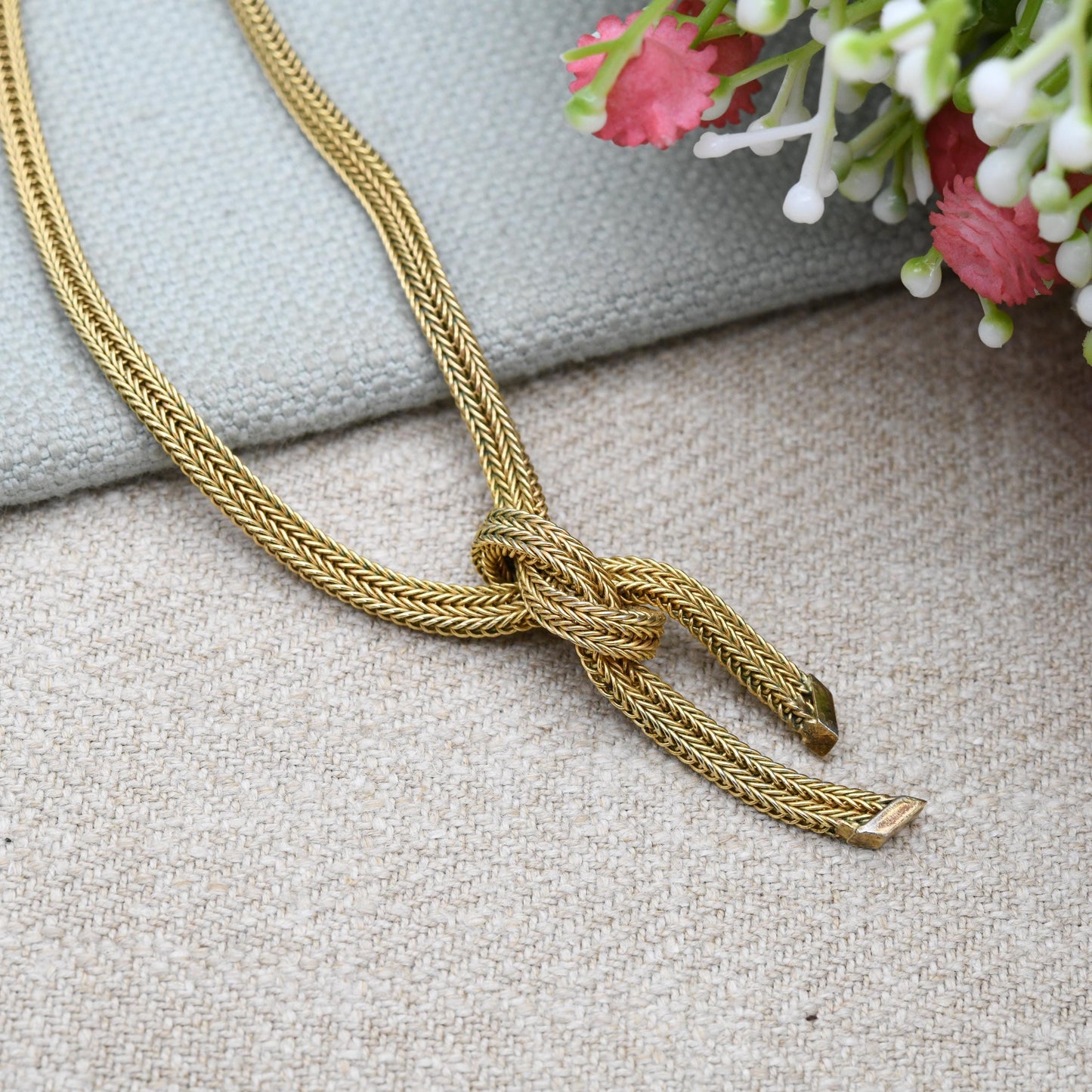Vintage 1965 Grosse Germany Gold-Plated Necklace – German | Elegant Bow Knot Design | Signed Statement Chain | Mid-Century Jewellery