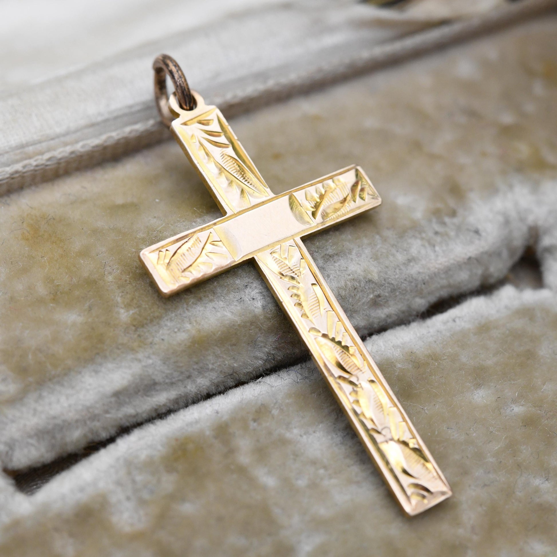 Antique 9ct Gold Cross Pendant with Pretty Leaf Pattern - Antique Yellow Gold Christian Religious Necklace Gift for Christening Baptism
