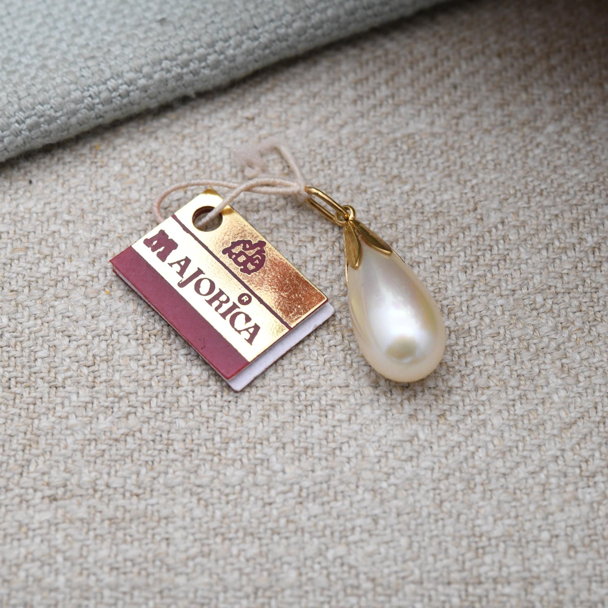Majorica Pearl Pendant 18ct Gold - Large Teardrop Shape Mallorca Pearl | Spanish Island of Majorca | Gift for Charm Collection | with Tags