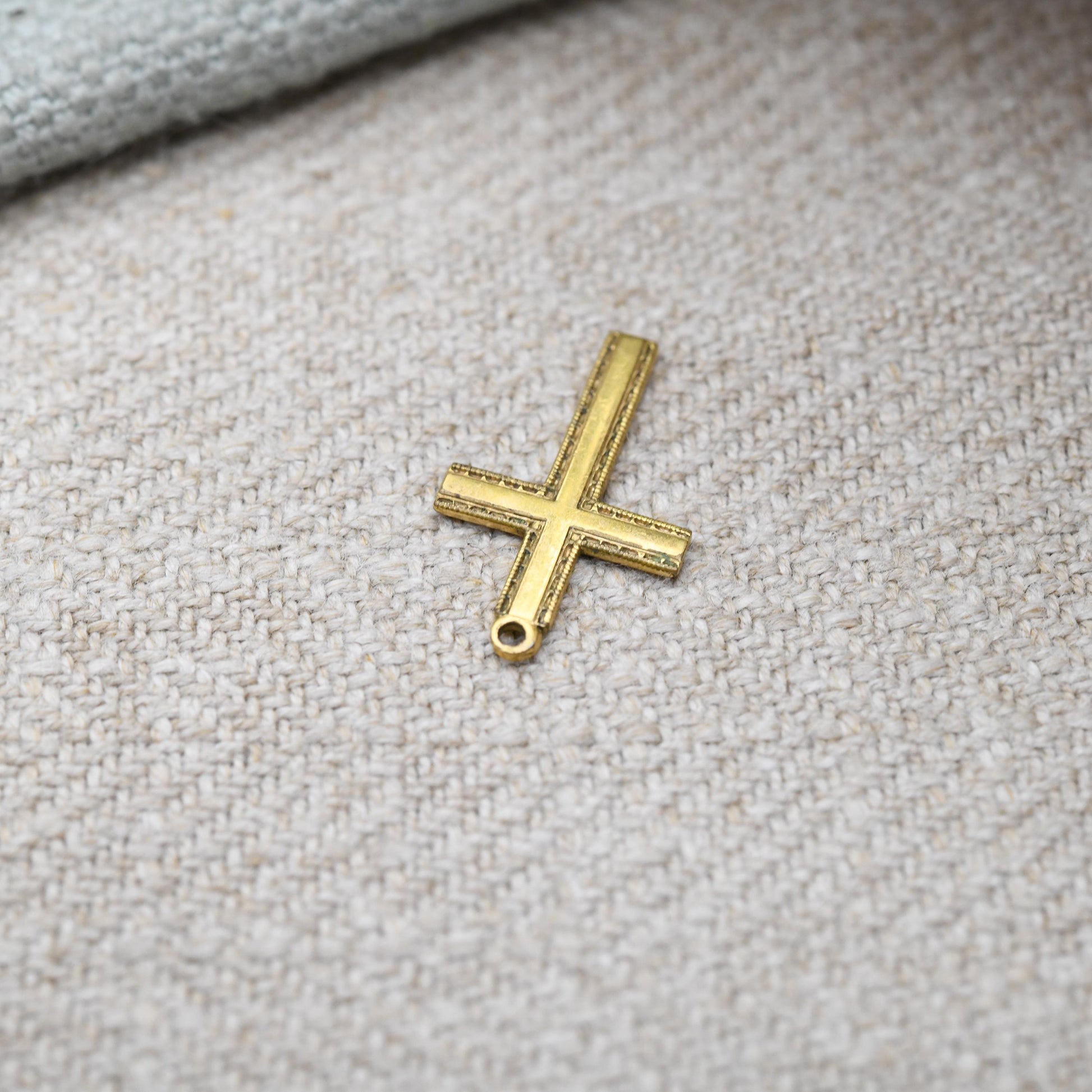 Vintage 9ct Gold Cross Pendant c. 1940s - Small Mid-Century Textured Border Design Christian Cross for Everyday Wear