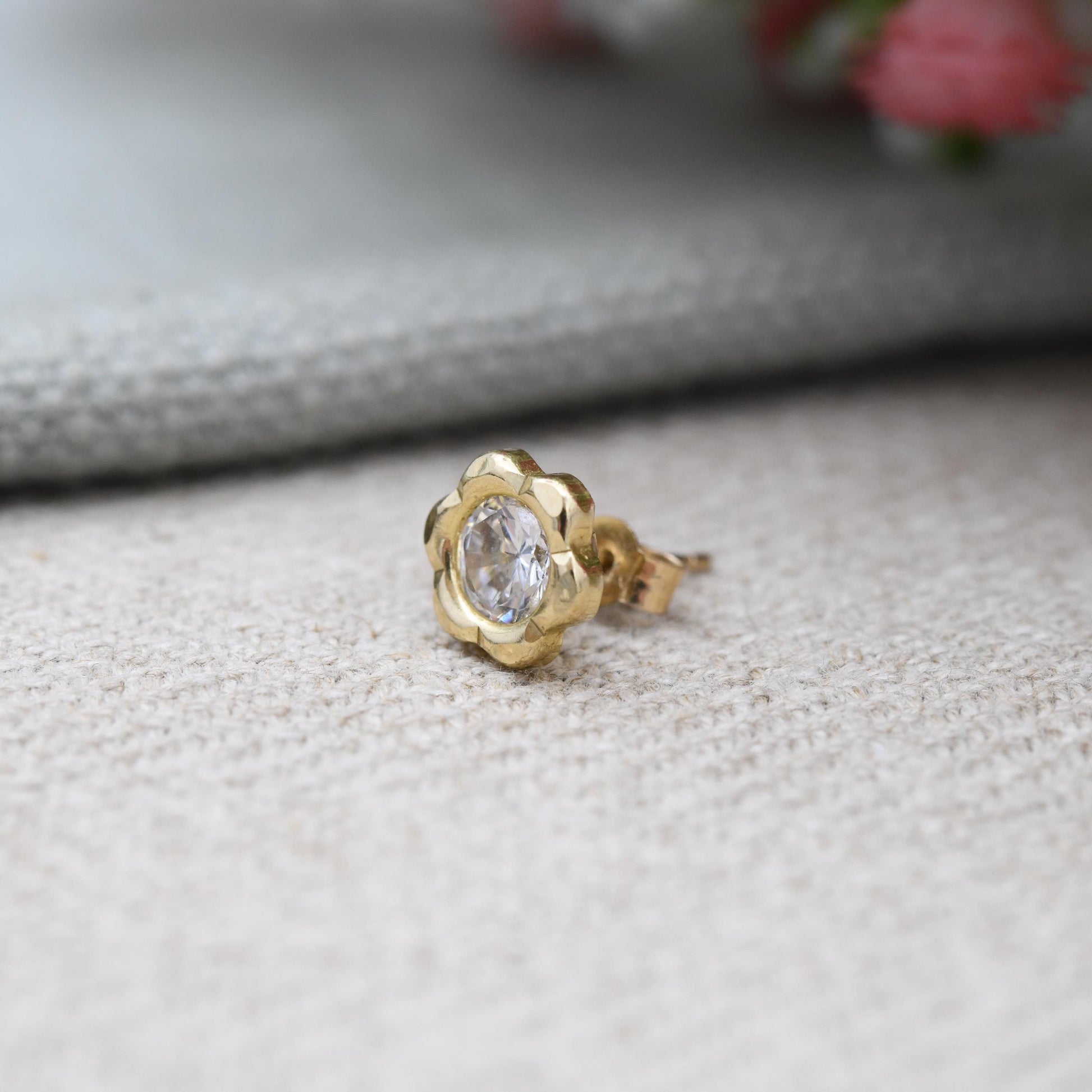 Single 9ct Gold Flower Stud Earring with Large CZ Bezel Set Clear Stone - Y2K Pretty Yellow Gold | Faceted Sparkly Stone | Butterfly Back