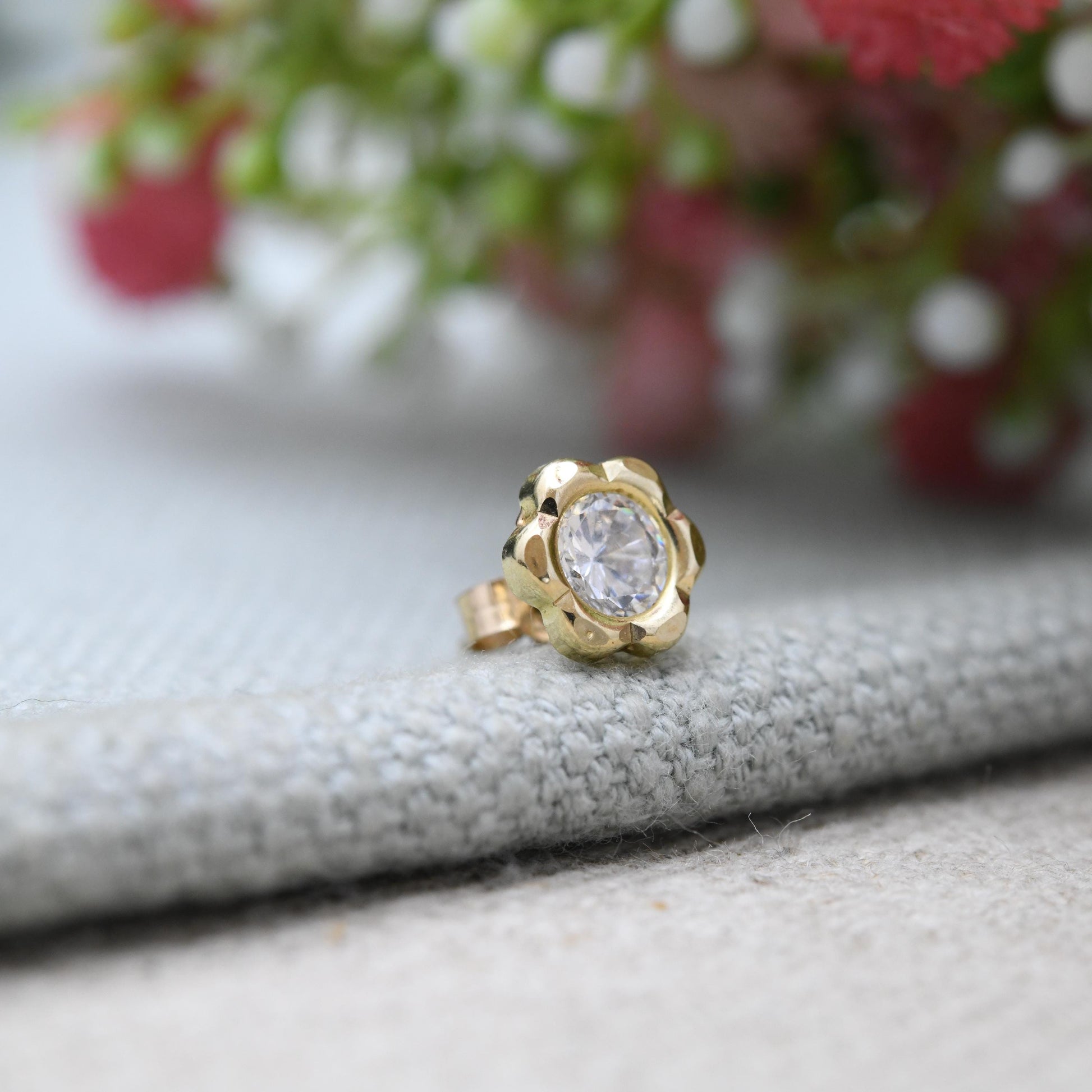 Single 9ct Gold Flower Stud Earring with Large CZ Bezel Set Clear Stone - Y2K Pretty Yellow Gold | Faceted Sparkly Stone | Butterfly Back