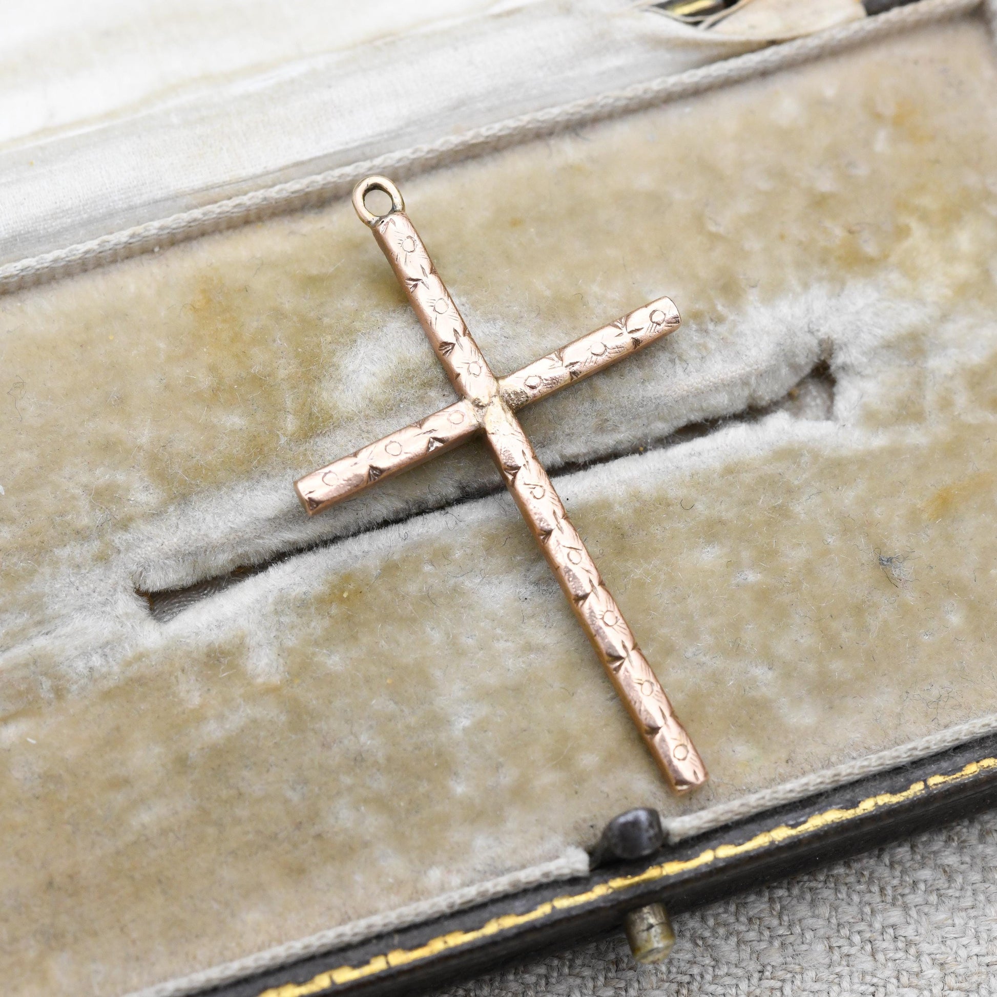 Vintage 9ct Gold Cross Pendant with Pretty flower Pattern - True Vintage Rose Gold Christian Religious Necklace Gift for Christening Baptism