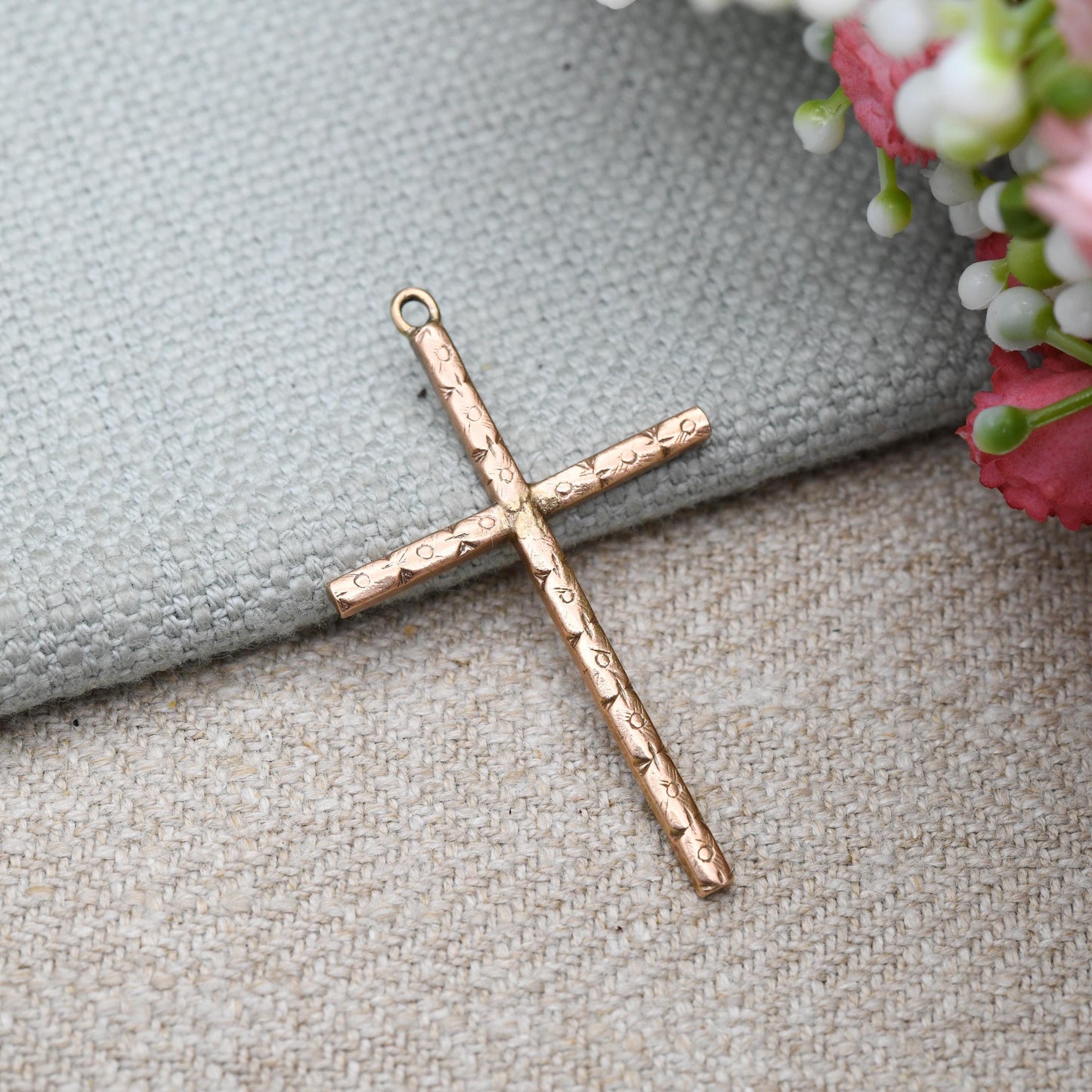 Vintage 9ct Gold Cross Pendant with Pretty flower Pattern - True Vintage Rose Gold Christian Religious Necklace Gift for Christening Baptism