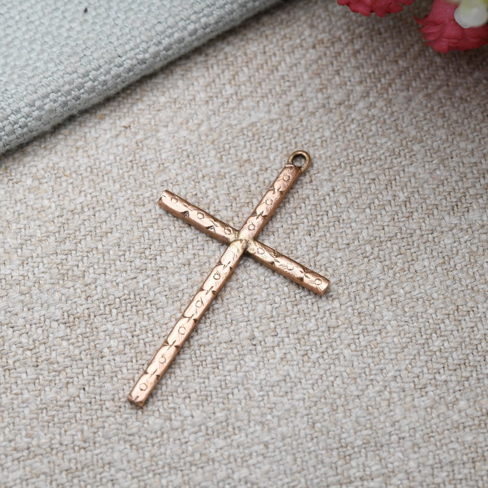 Vintage 9ct Gold Cross Pendant with Pretty flower Pattern - True Vintage Rose Gold Christian Religious Necklace Gift for Christening Baptism