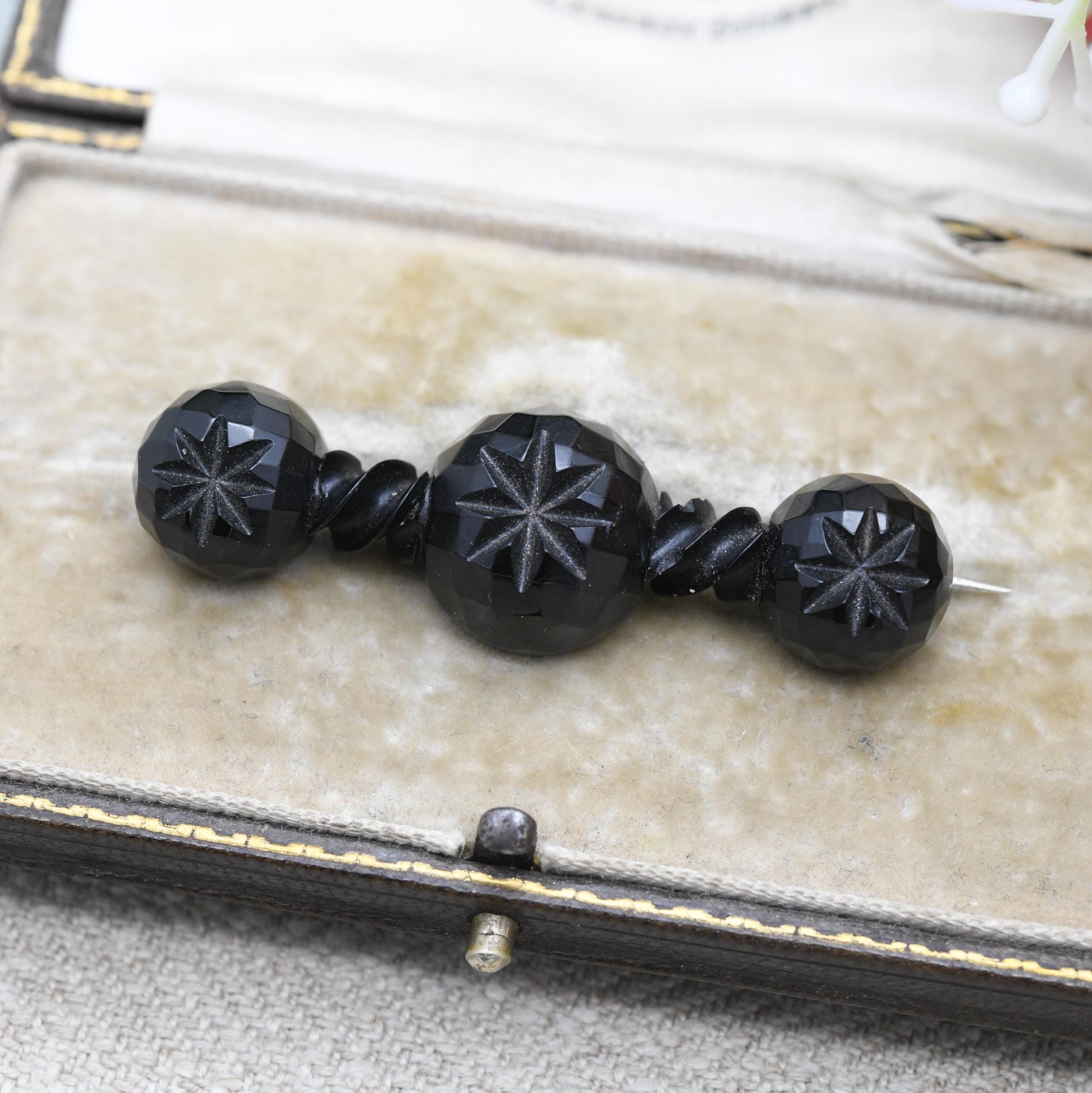Antique Victorian Whitby Jet Bar Brooch c. 1890s - Star Cut Faceted Black Ball Design | Unisex Mourning Jewellery