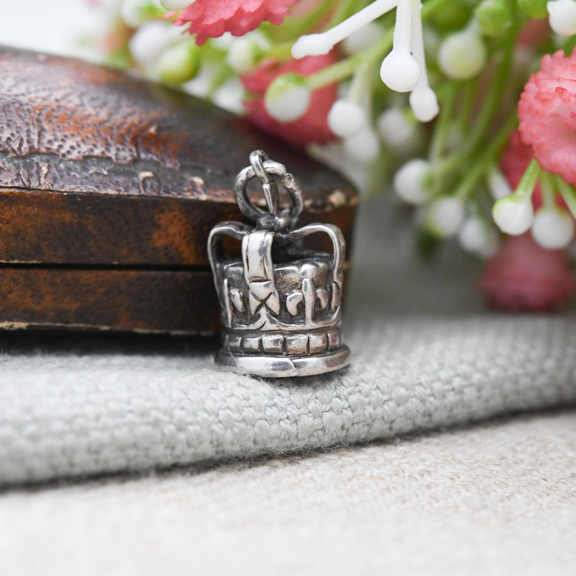 Vintage Sterling Silver Royal Crown Charm Pendant - King | Queen | Prince | Princess | England | Souvenir Gift for Charm Bracelet
