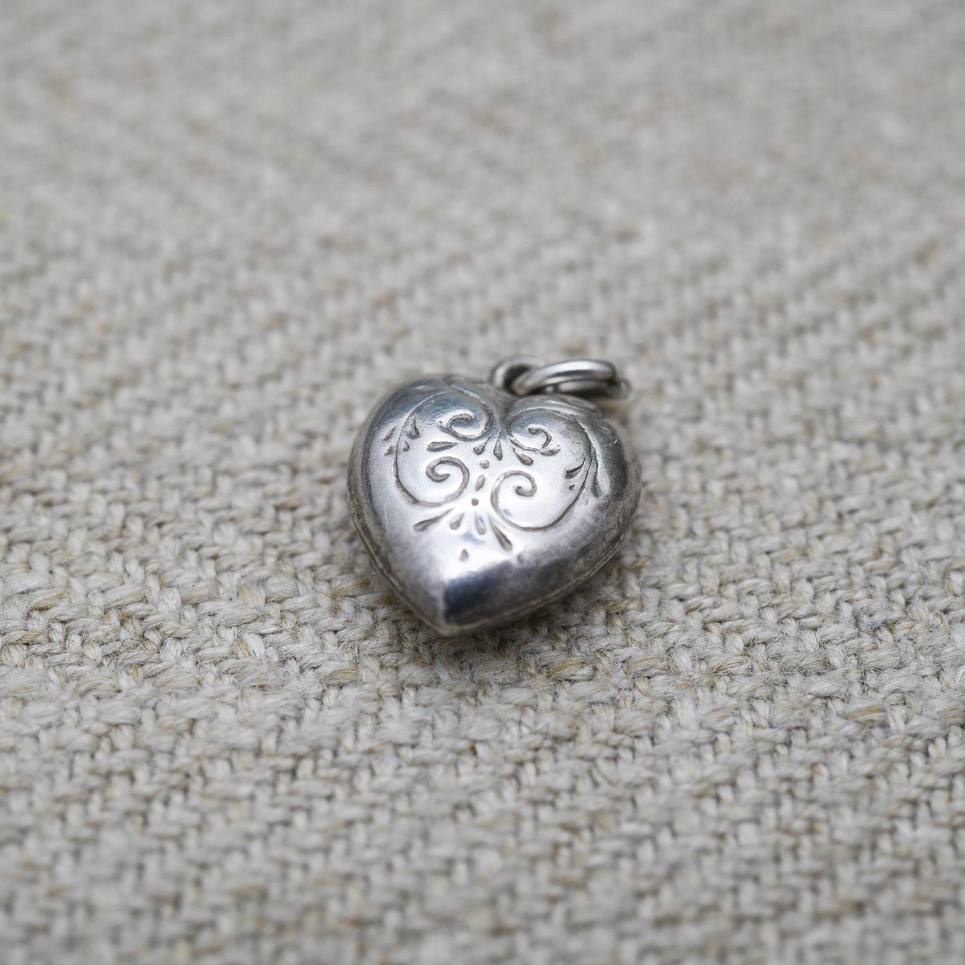 Vintage Sterling Silver Heart Charm Pendant with Engraved Pattern - Small Puffed Love Heart | Gift for Charm Bracelet