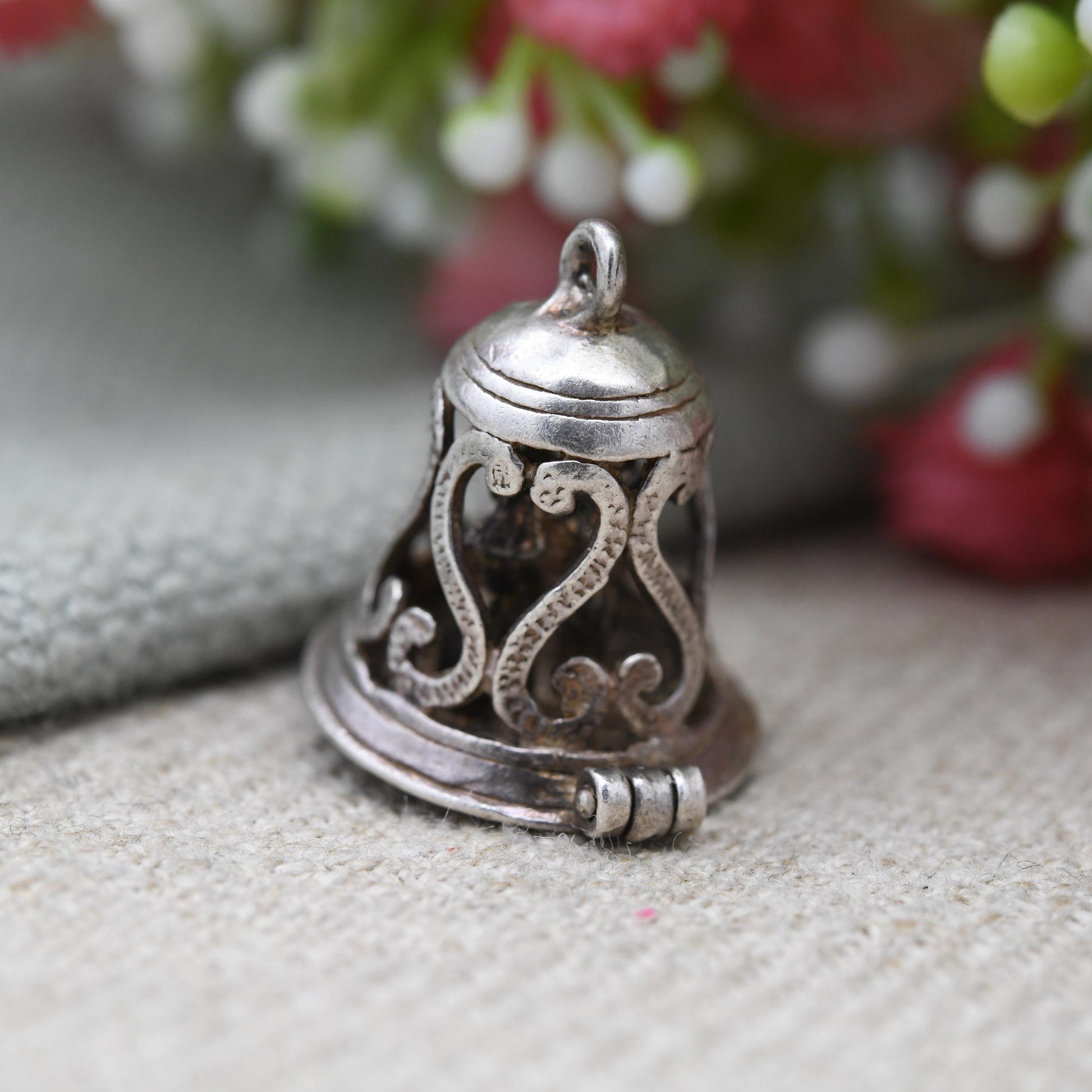 Vintage Sterling Silver Opening Wedding Bell Charm Pendant - Bride and Groom Inside | Newly-wed Gift for Charm Bracelet