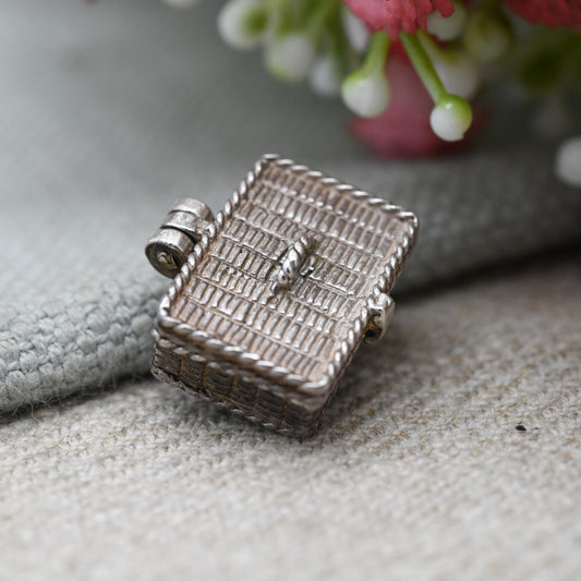 Vintage Sterling Silver Opening Picnic Basket Charm Pendant - Picnic set including food and cutlery | Opening | Gift for Charm Bracelet