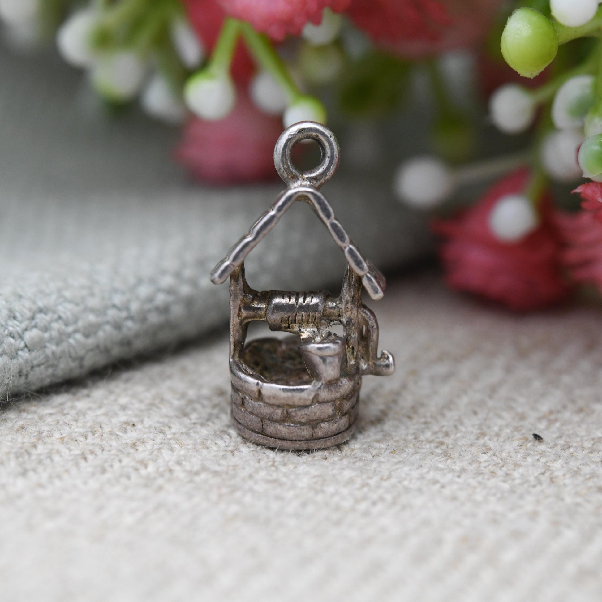 Vintage Sterling Silver Wishing Well Charm Pendant - Cute Water Well and Bucket | Gift for Charm Bracelet