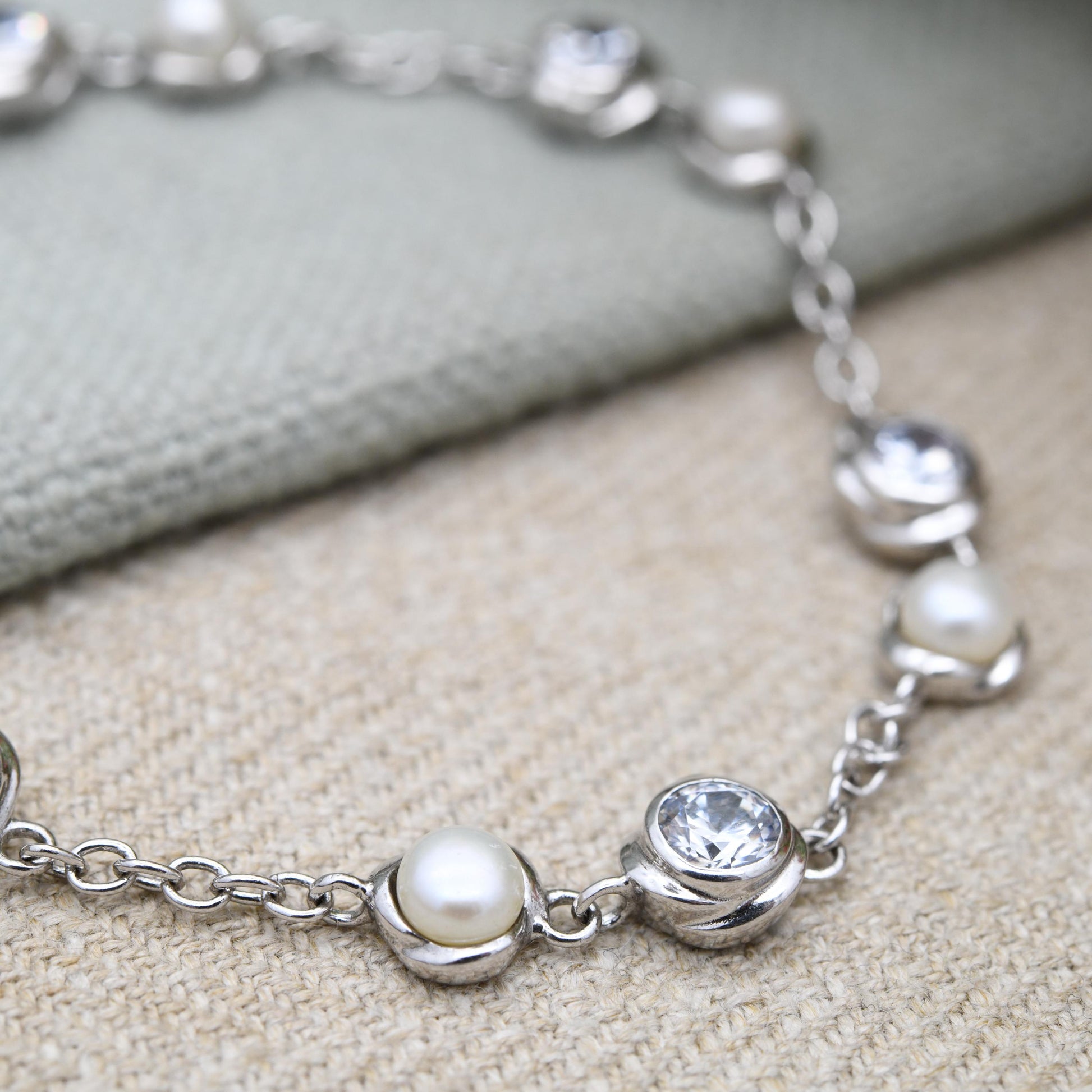 Vintage Fiorelli Sterling Silver White Stone and Pearl Chain Bracelet - Rounded Curb Links | Charm | Beautiful Bracelet