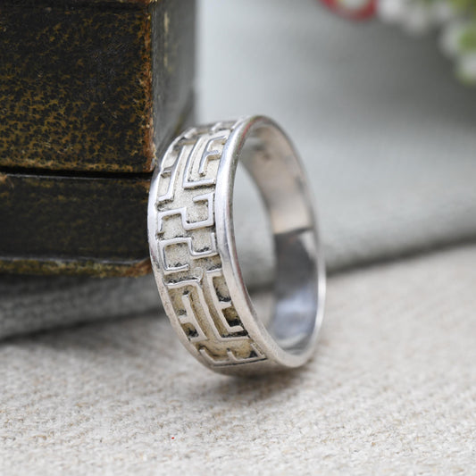 Vintage Sterling Silver Textured Band Ring with Maze Design - Unisex | Minimalist | UK Size - U | US Size - 10 1/2