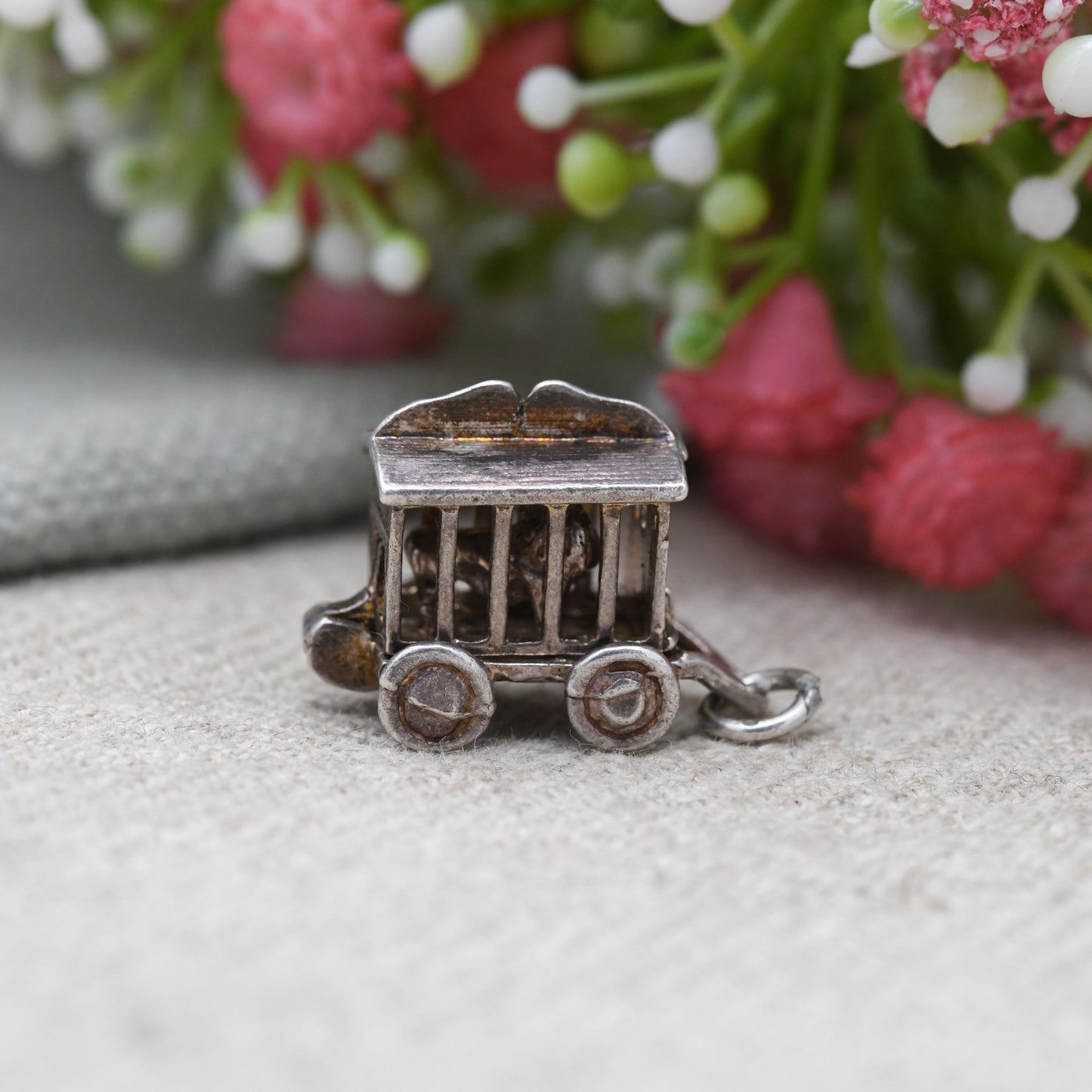 Vintage Sterling Silver Opening Circus Lion Charm Pendant - Detailed Animal Jewellery | Lion Cage | Gift for Charm Bracelet Necklace