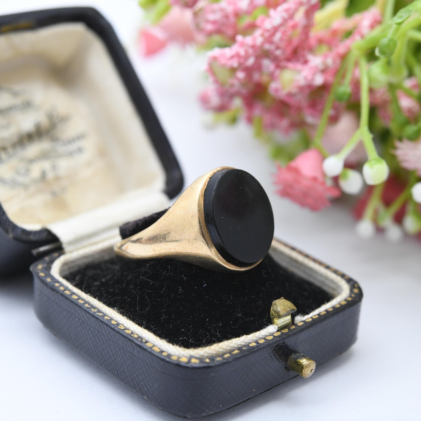 Vintage 9ct Gold Onyx Signet Ring 1979 - Large Black Oval Gemstone | Gift for Him | Mid-Century Jewellery | UK Size - U | US Size - 10