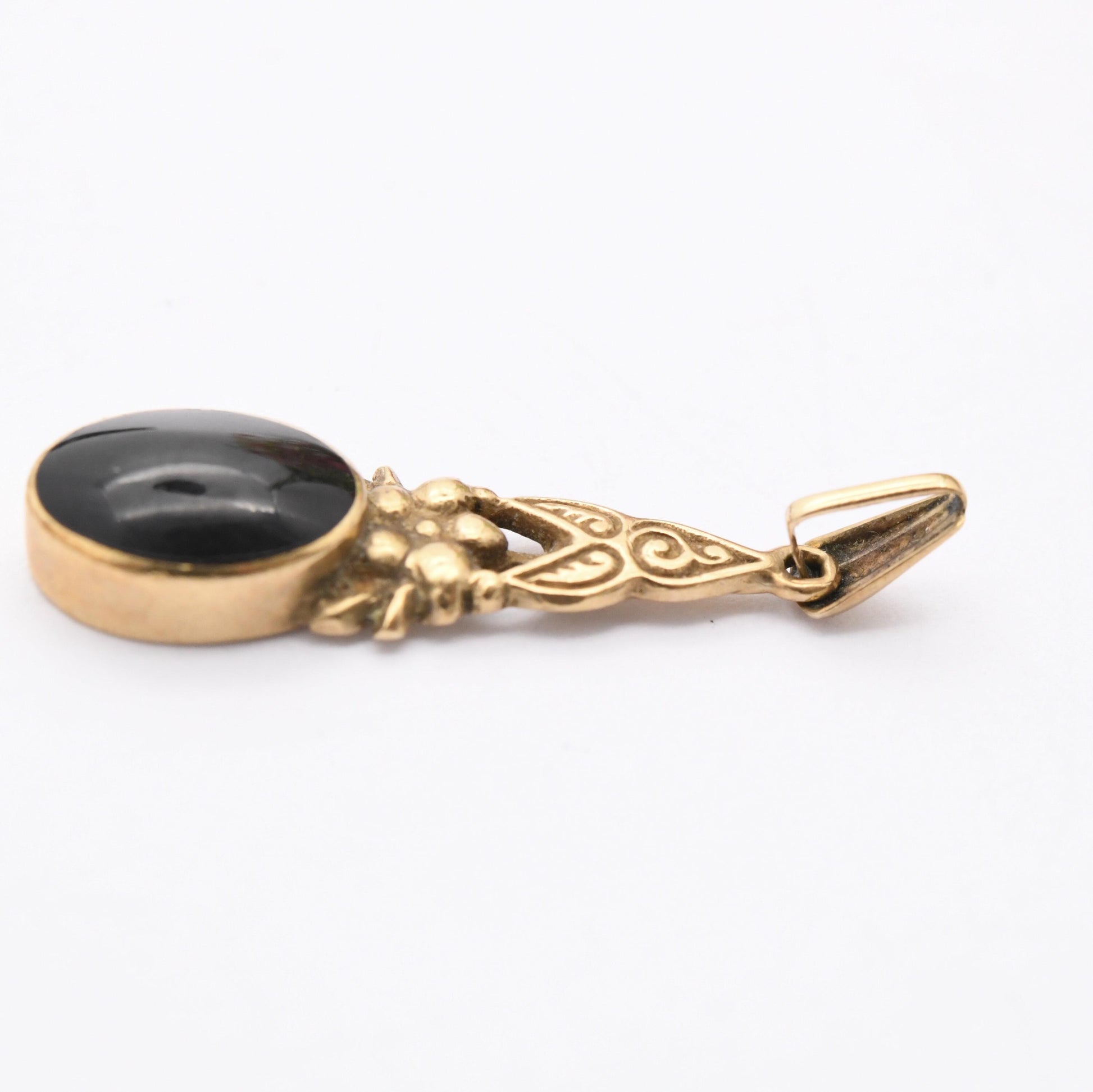 Vintage 9ct Gold Onyx Pendant 2002 - Floral Motif Scrolling | Teardrop Shape Gold and Black Pendant Charm for Trace Chain