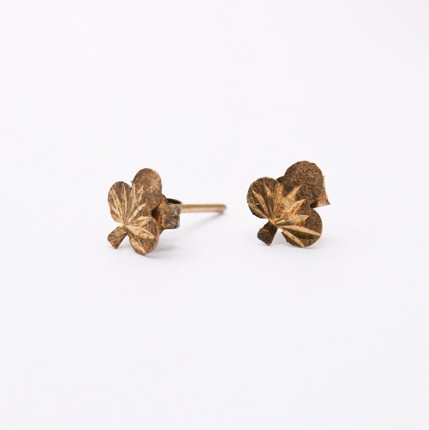 Vintage 9ct Gold Clover Stud Earrings - Diamond Cut Design | Three Leaf Lucky Clover | Butterfly Backs | Solid Gold | Gift for Her