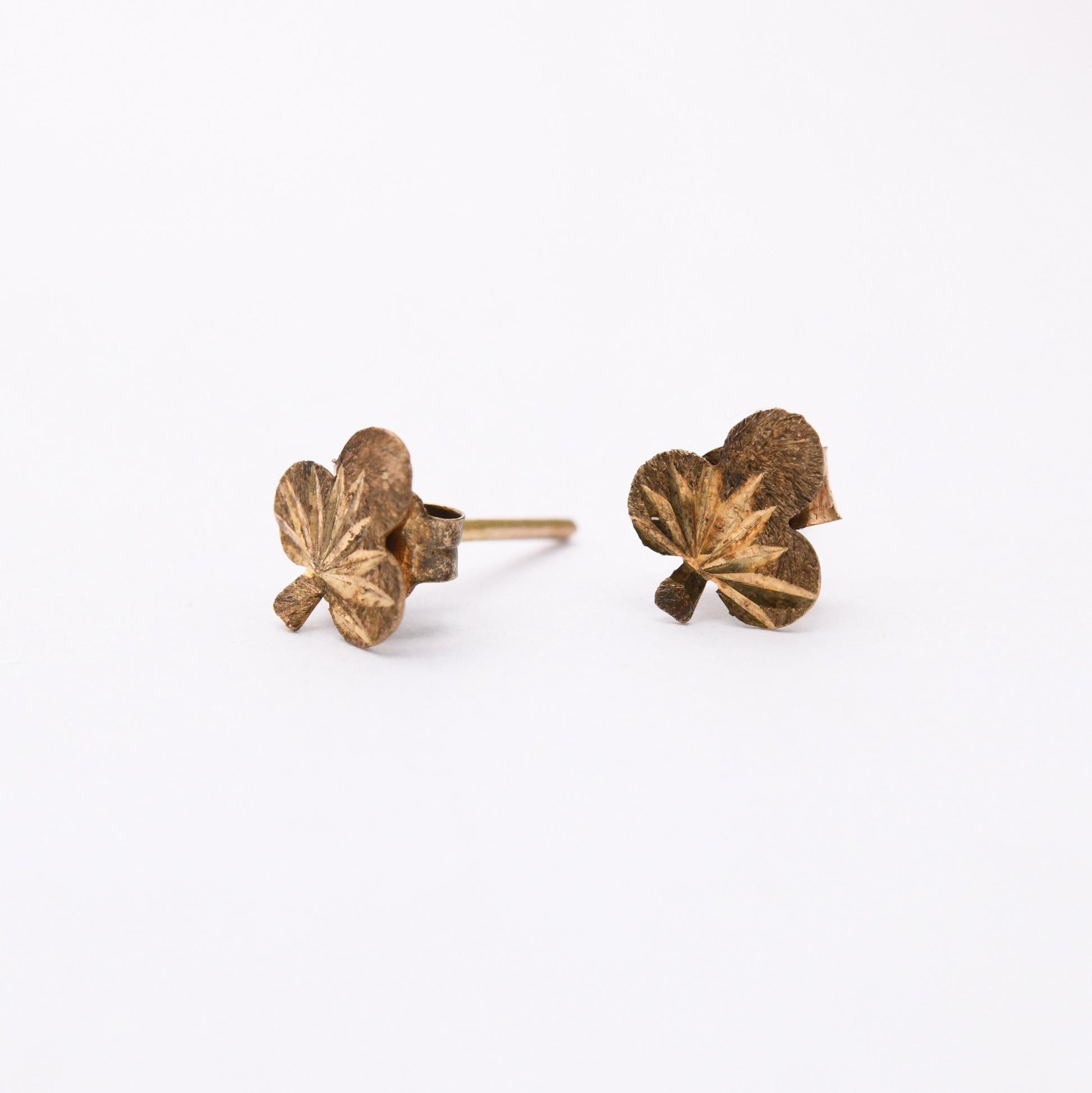 Vintage 9ct Gold Clover Stud Earrings - Diamond Cut Design | Three Leaf Lucky Clover | Butterfly Backs | Solid Gold | Gift for Her