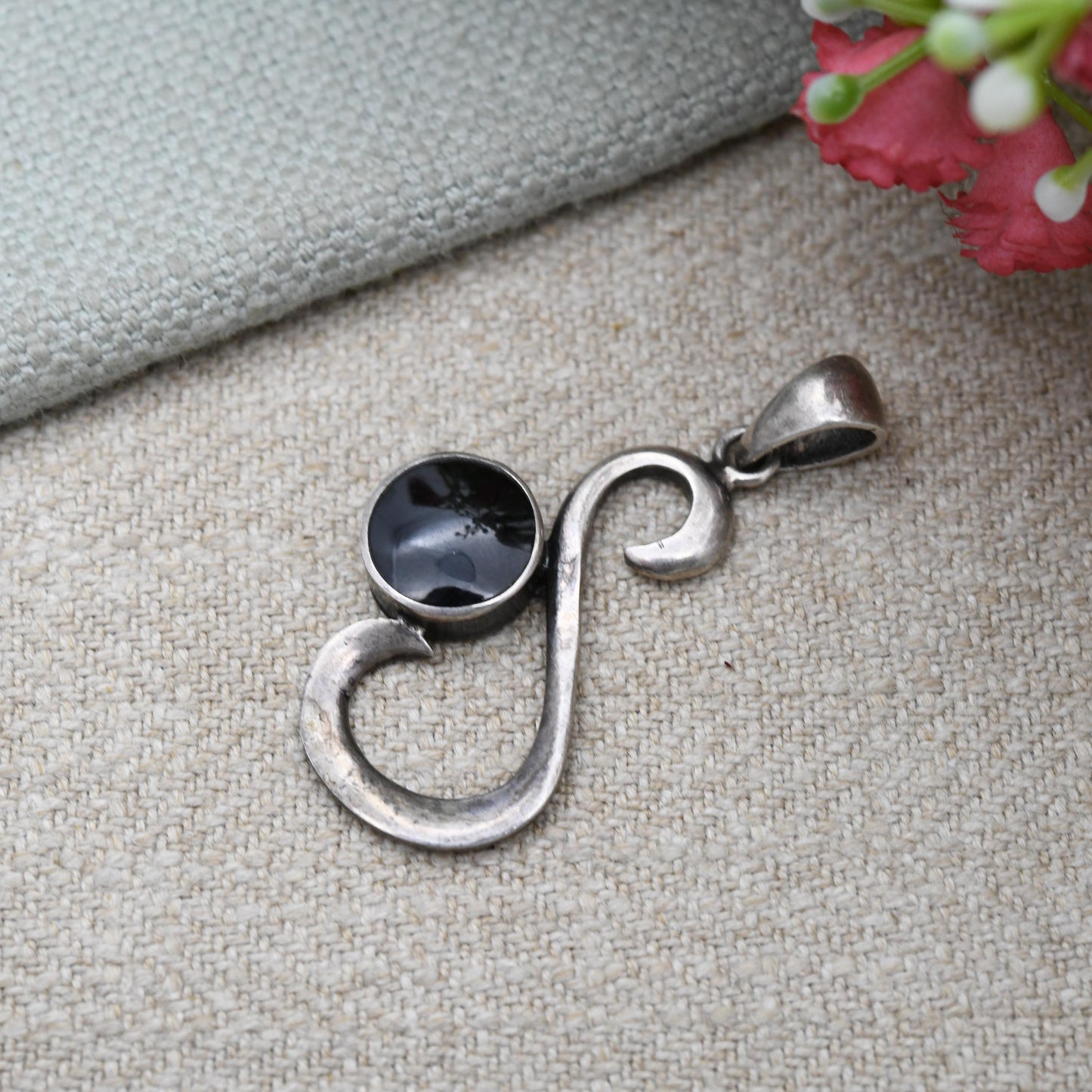 Vintage Sterling Silver S Initial Openwork Pendant with Black Onyx - Minimalist | Initials | Letter | Gift for Pendant Charm Necklace