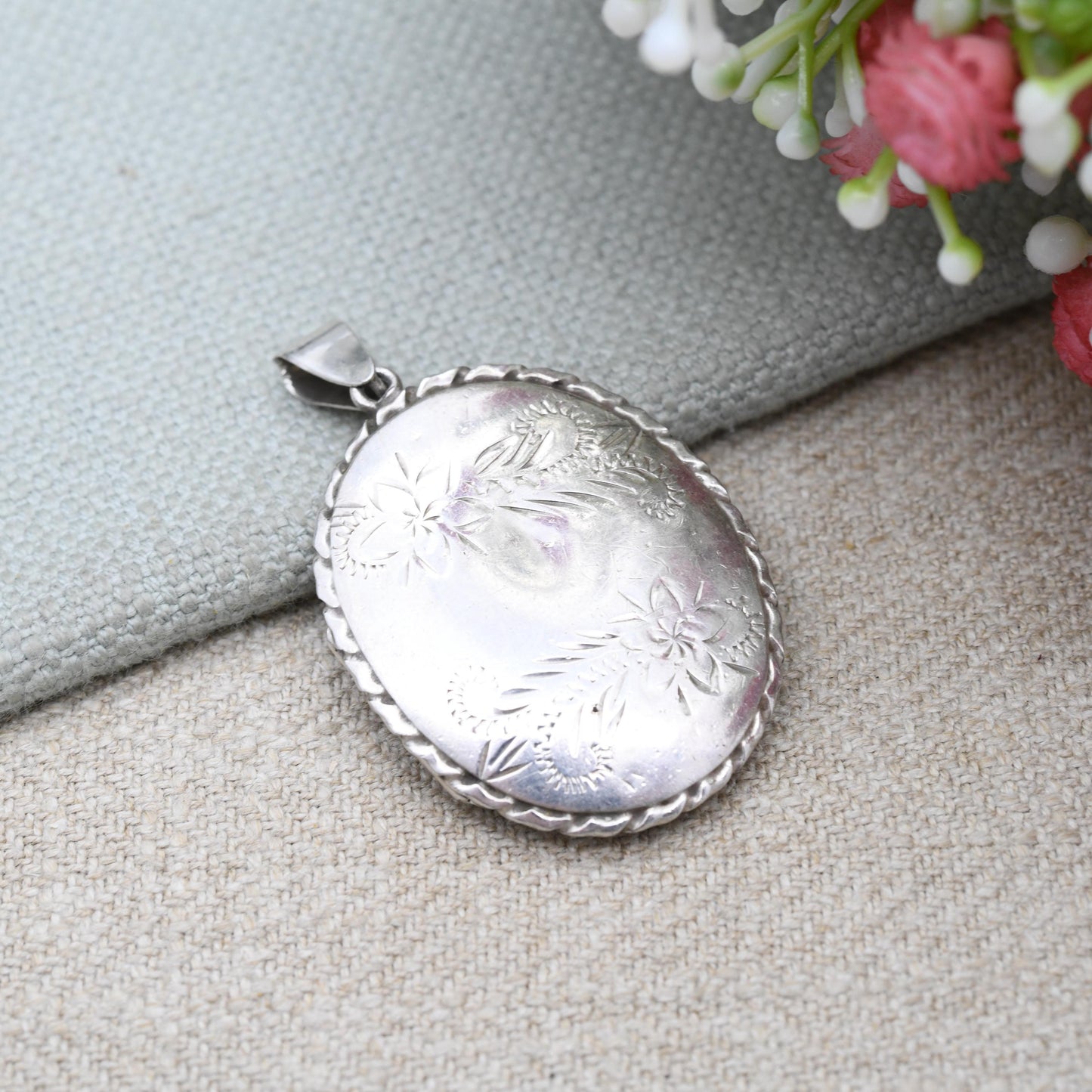 Vintage Sterling Silver Locket Pendant with Engraved Floral Design - Large Oval Locket Necklace for Chunky Chain | Sweet Jewellery Gift