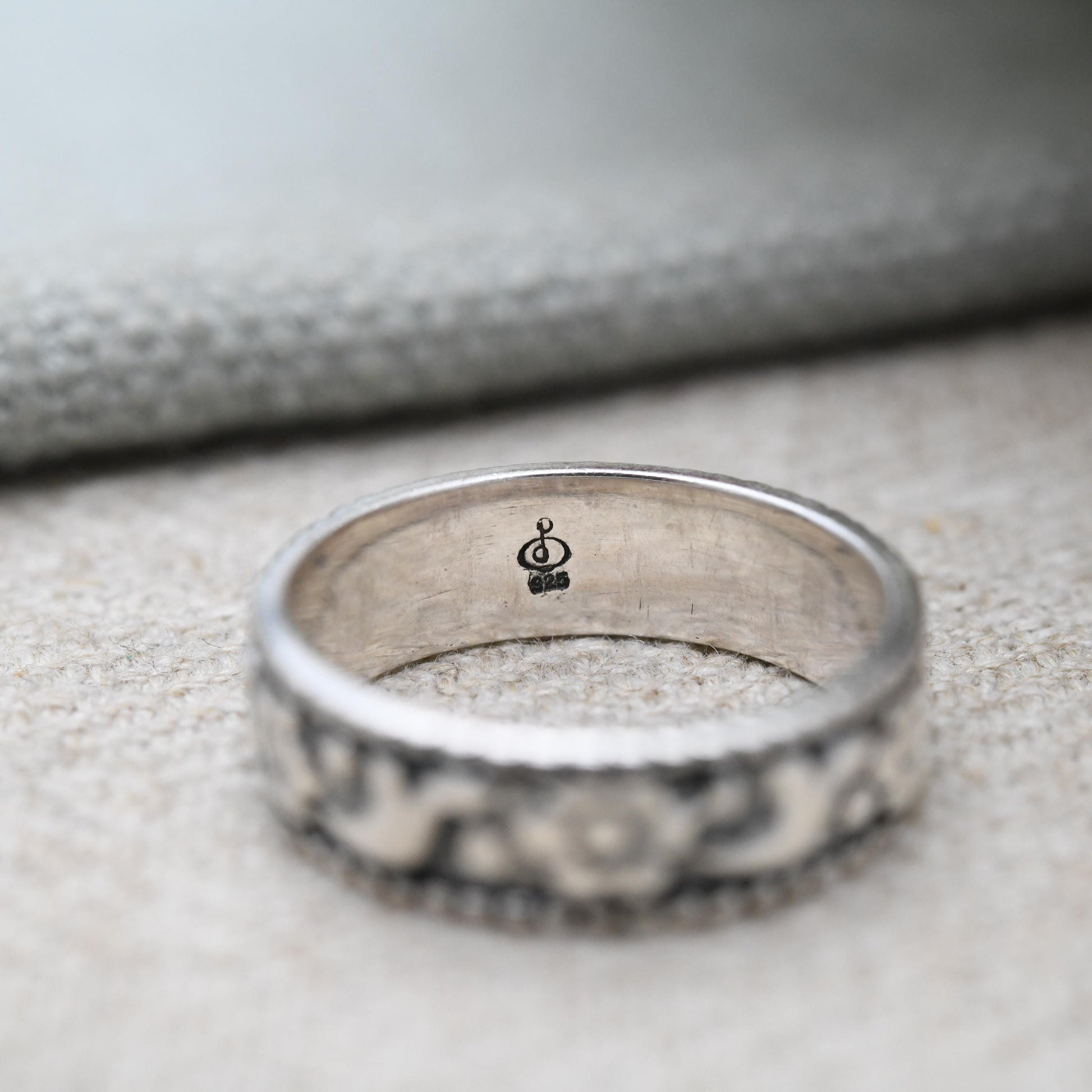 Vintage Sterling Silver Engraved Floral Band - Textured Ring | Gift for Her | Size UK - M 1/2 | US - 6 1/4