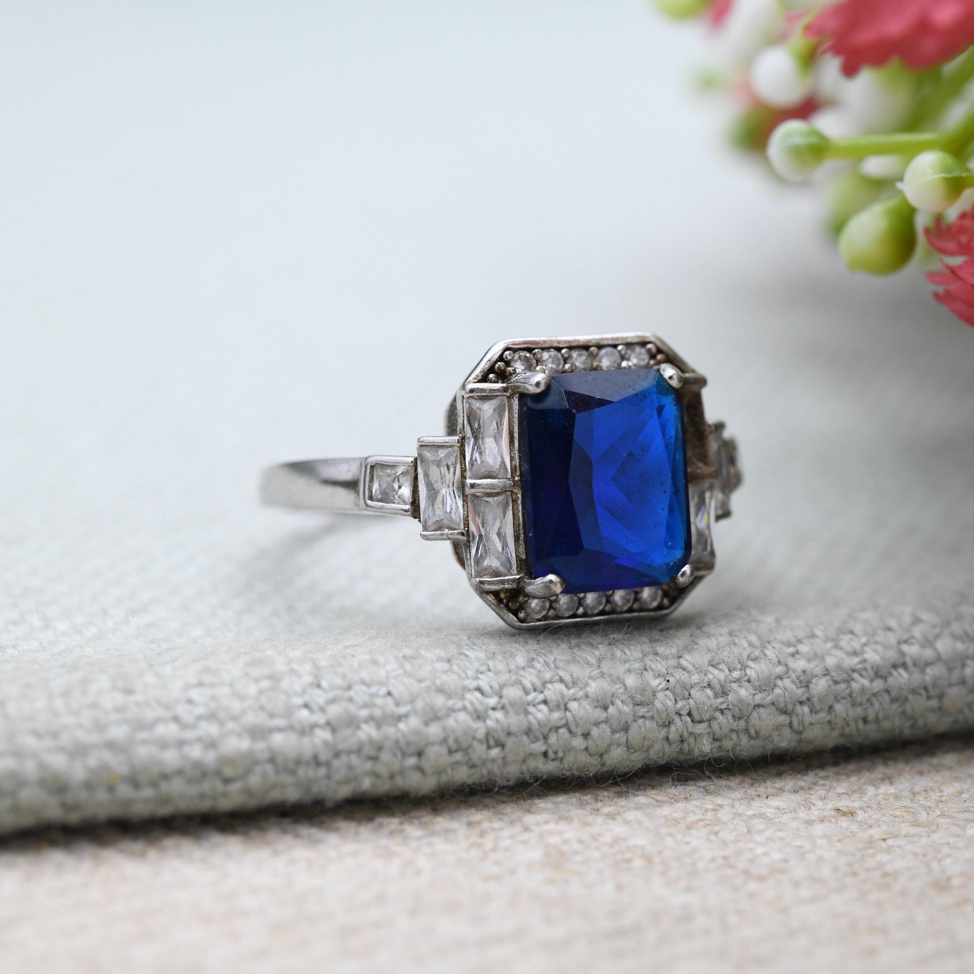 Sterling Silver Blue Stone and Clear Stone Solitaire Ring - Cool Statement Ring | UK Size - S | US Size - 9