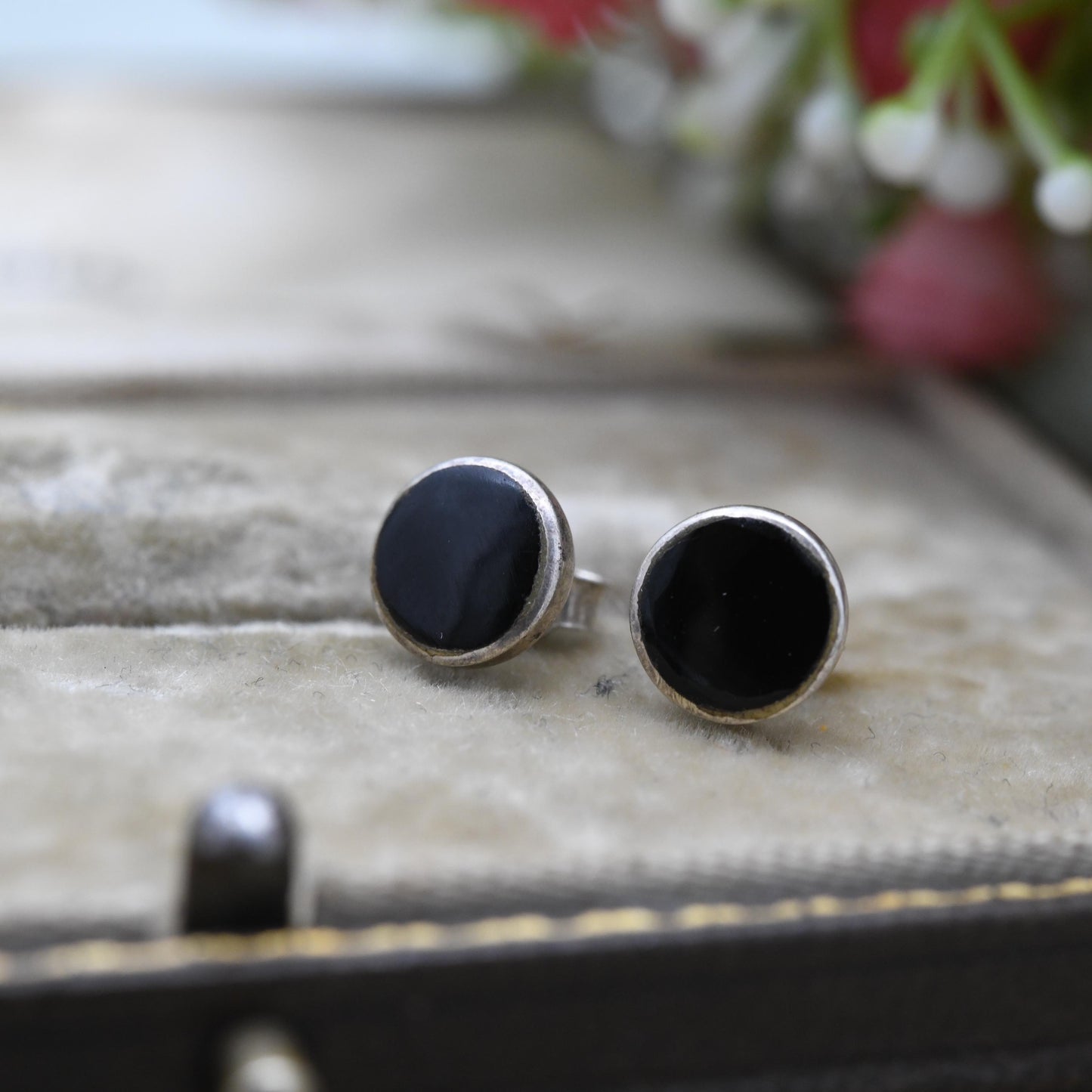 Vintage Sterling Silver Onyx Stud Earrings - Minimalist Studs | Circular Black Gemstones | Gift for Her