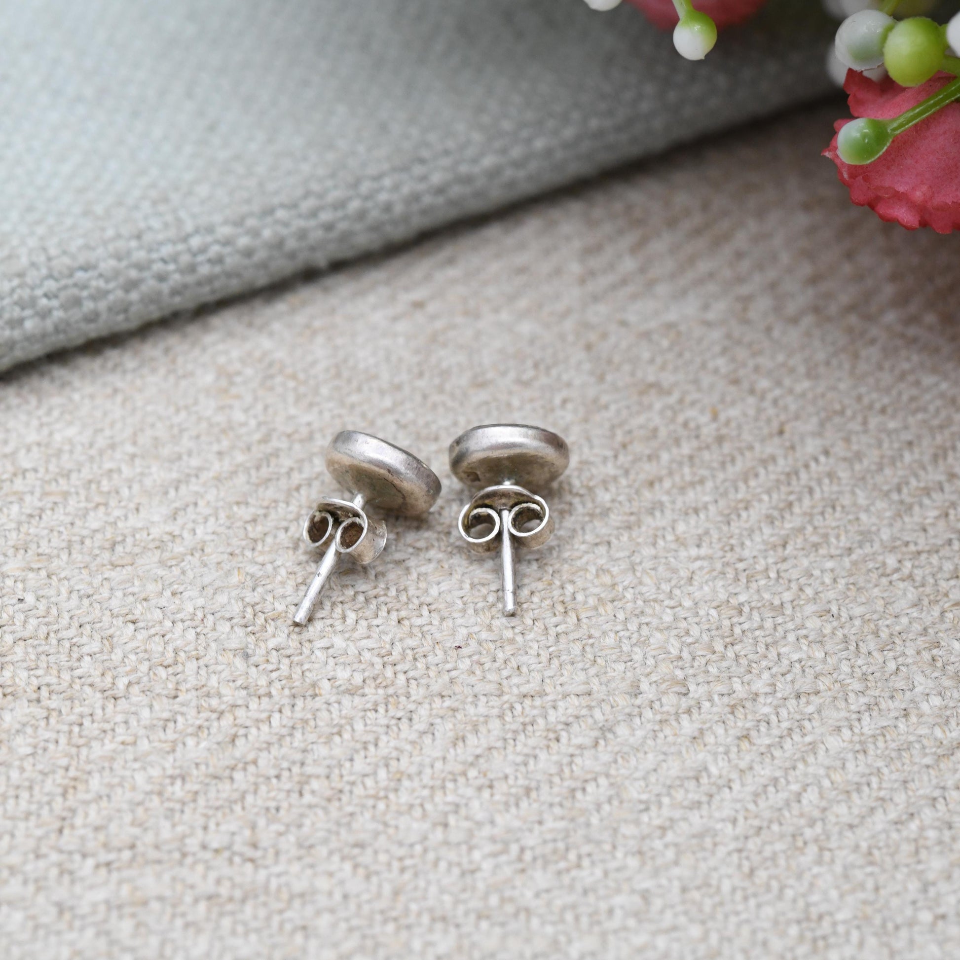 Vintage Sterling Silver Onyx Stud Earrings - Minimalist Studs | Circular Black Gemstones | Gift for Her