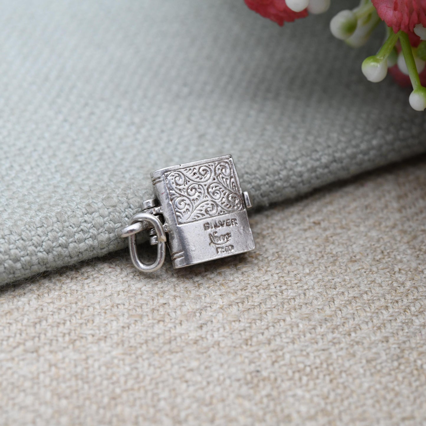 Vintage Nuvo Sterling Silver Jewish Prayer Book Opening Charm Pendant - Siddur | Religion | Hebrew | Gift for Charm Bracelet Necklace Stack