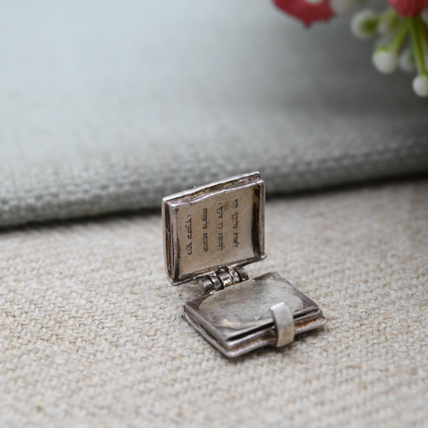 Vintage Nuvo Sterling Silver Jewish Prayer Book Opening Charm Pendant - Siddur | Religion | Hebrew | Gift for Charm Bracelet Necklace Stack