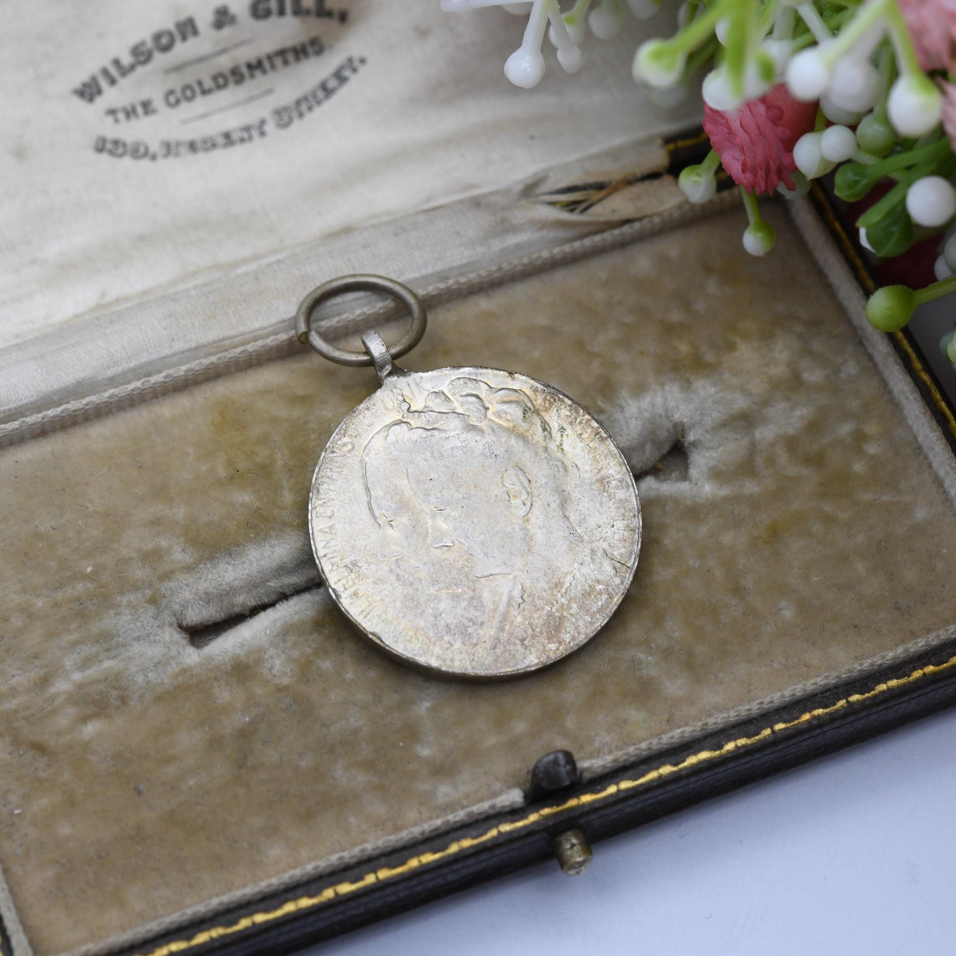 Antique 1909 Netherlands Birth of Juliana Silver Medal Pendant - Geboren 30 April 1909 | Daughter of Koningin Wilhelmina and Prince Hendrik