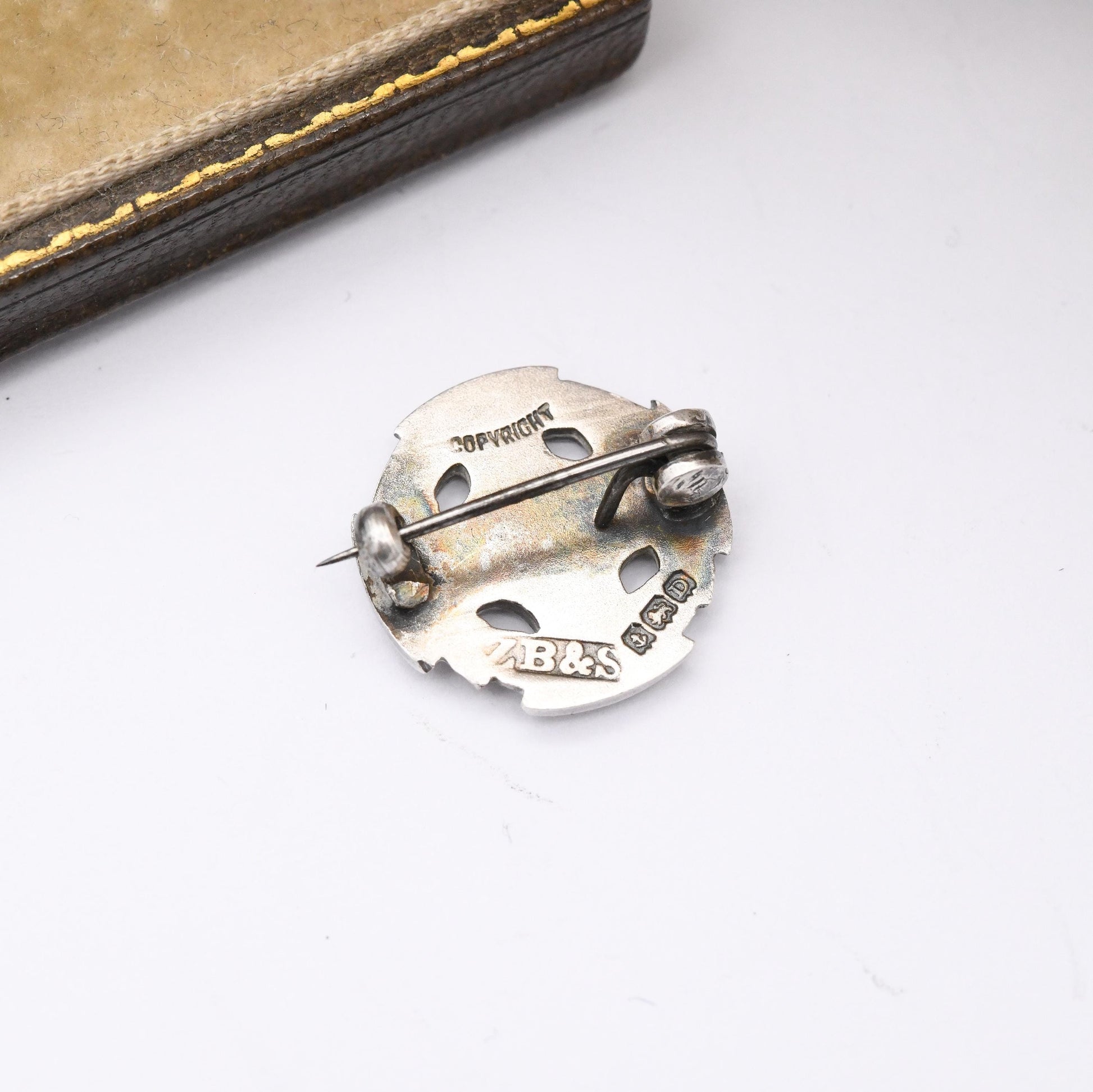 Vintage Sterling Silver Wesley Guild Badge Brooch 1928 - One Heart One Way Methodist Church Religious Collectable